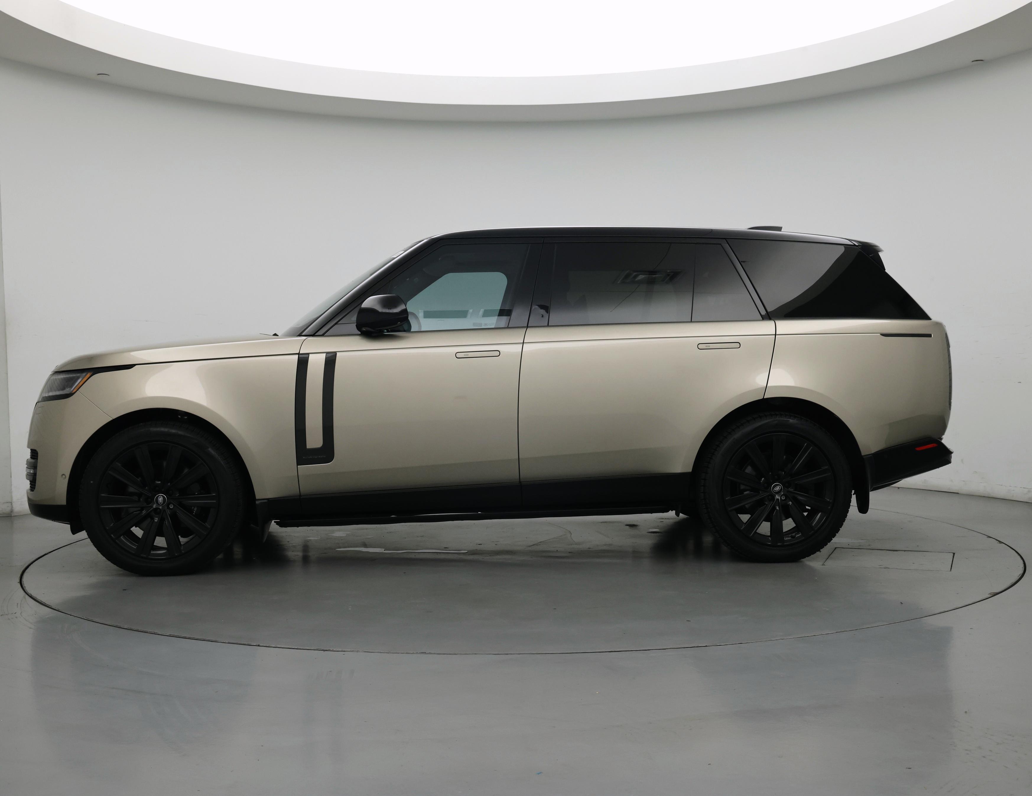 Thumbnail: 2023 Land Rover Range Rover - 3