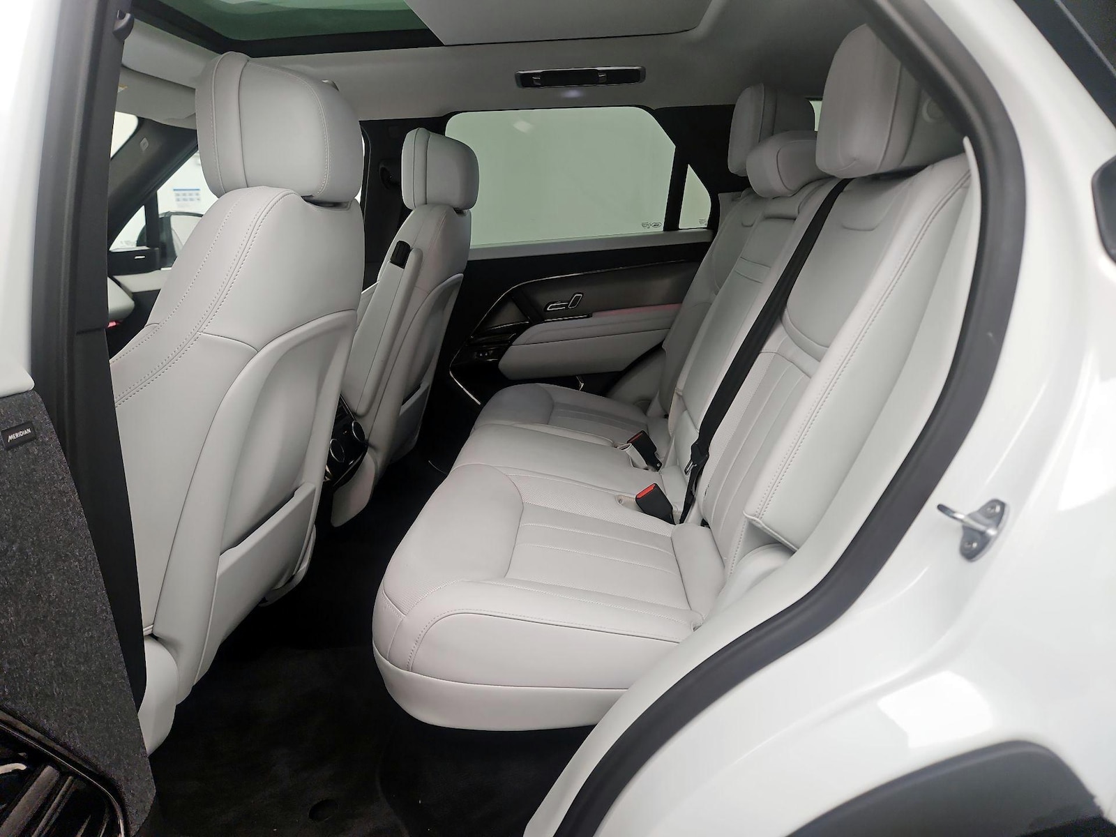 Rear A/C Seat(s)