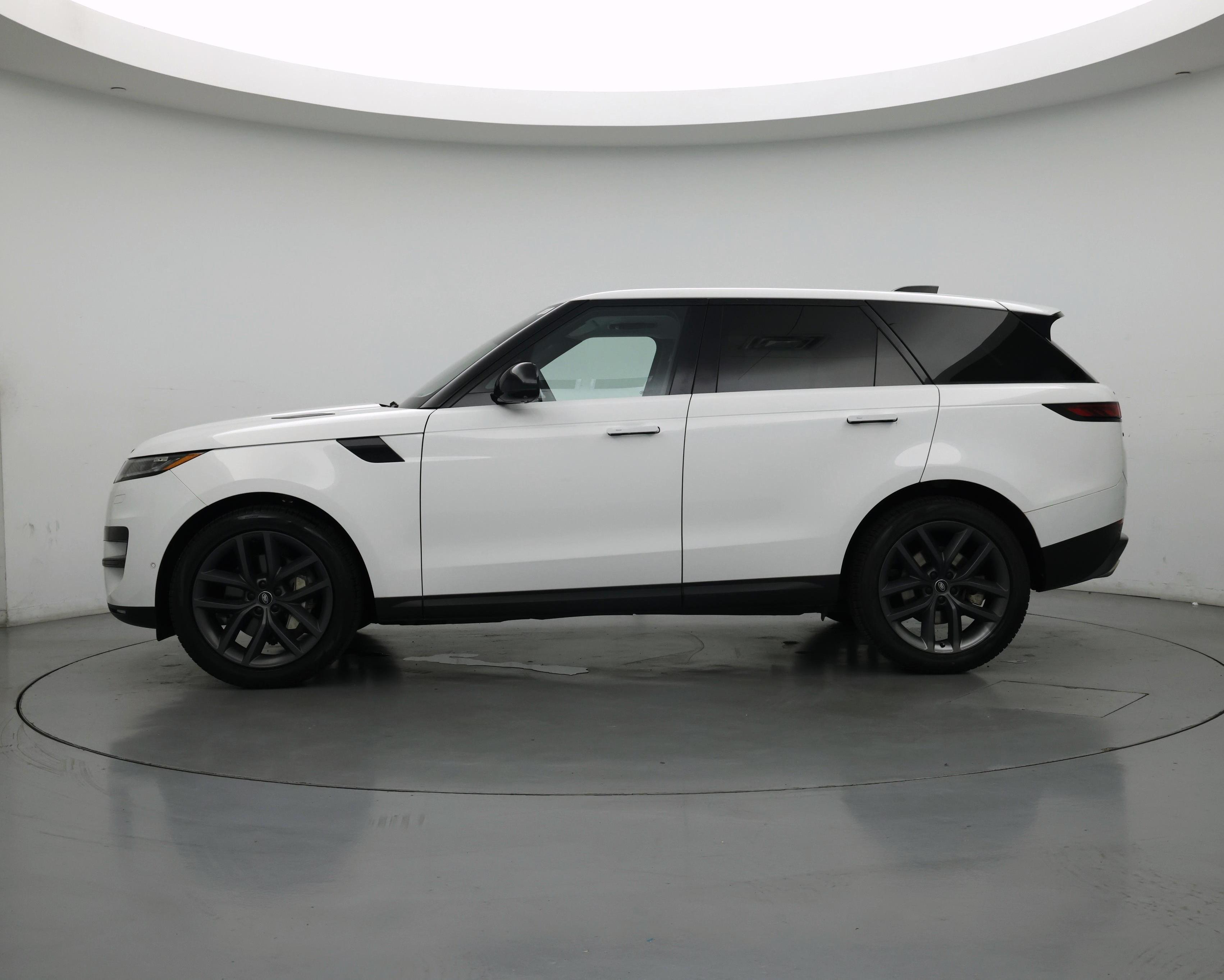 Thumbnail: 2023 Land Rover Range Rover Sport - 3