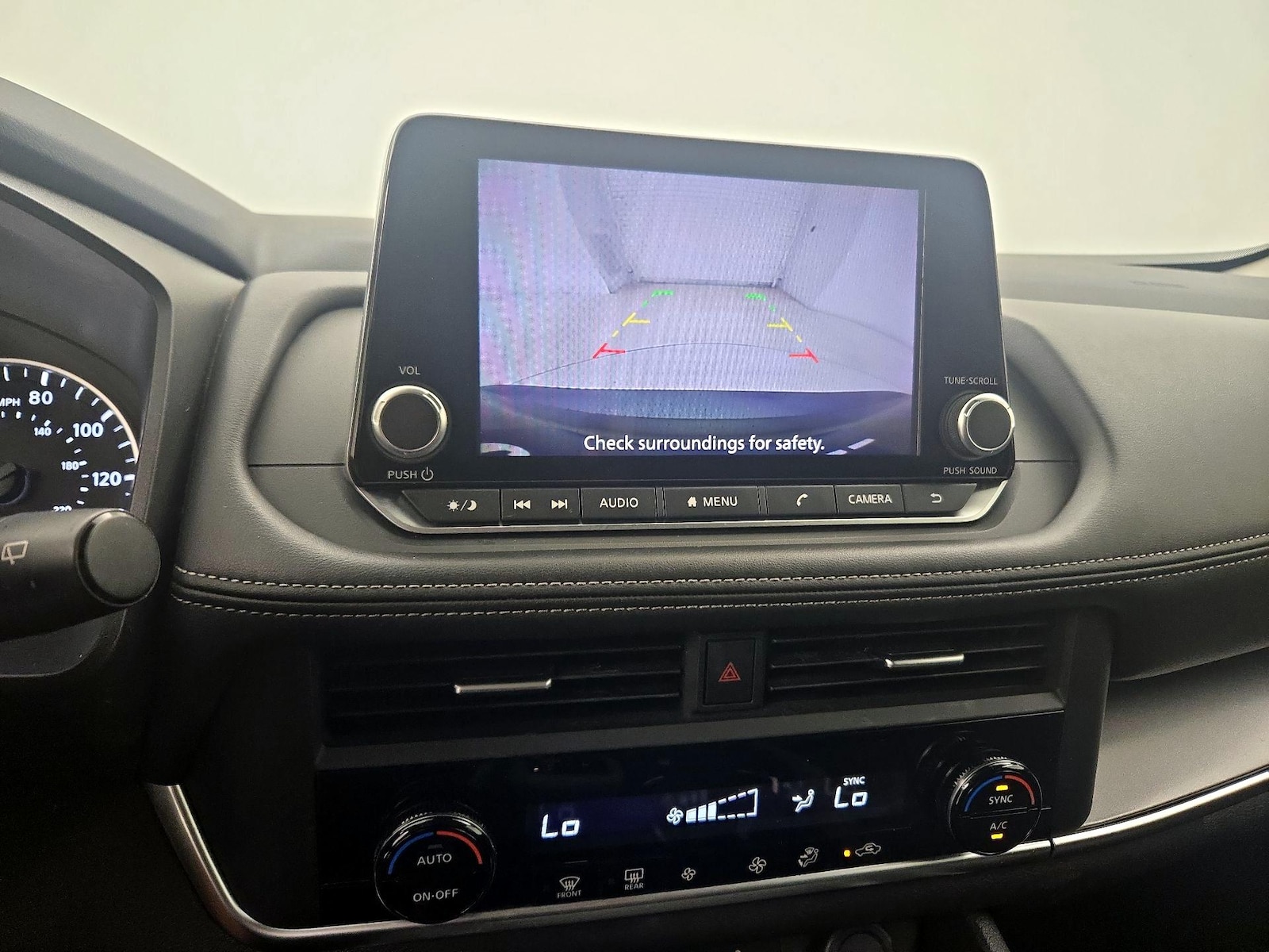 2025 Nissan Rogue SV - Photo 15