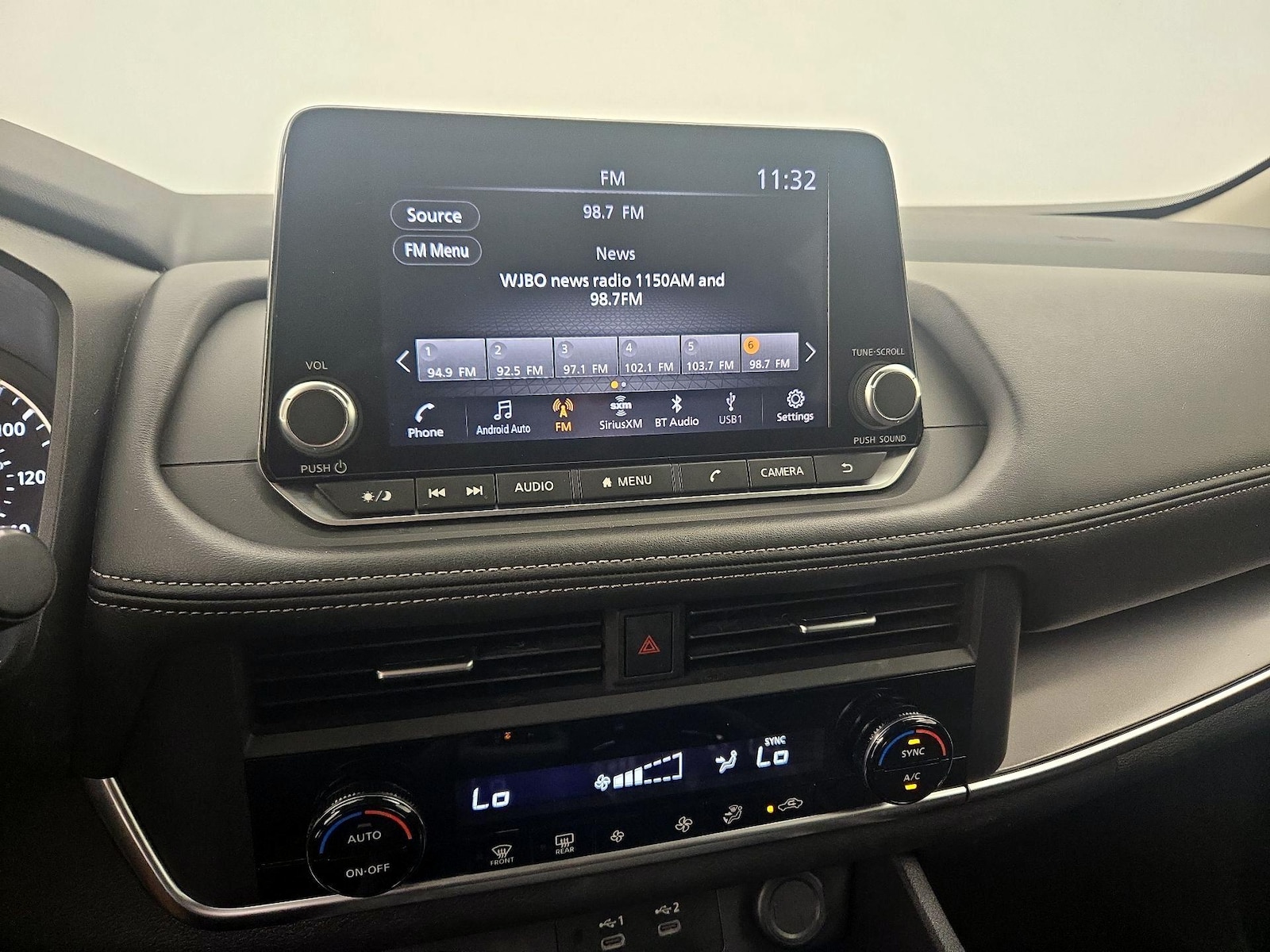 2025 Nissan Rogue SV - Photo 16