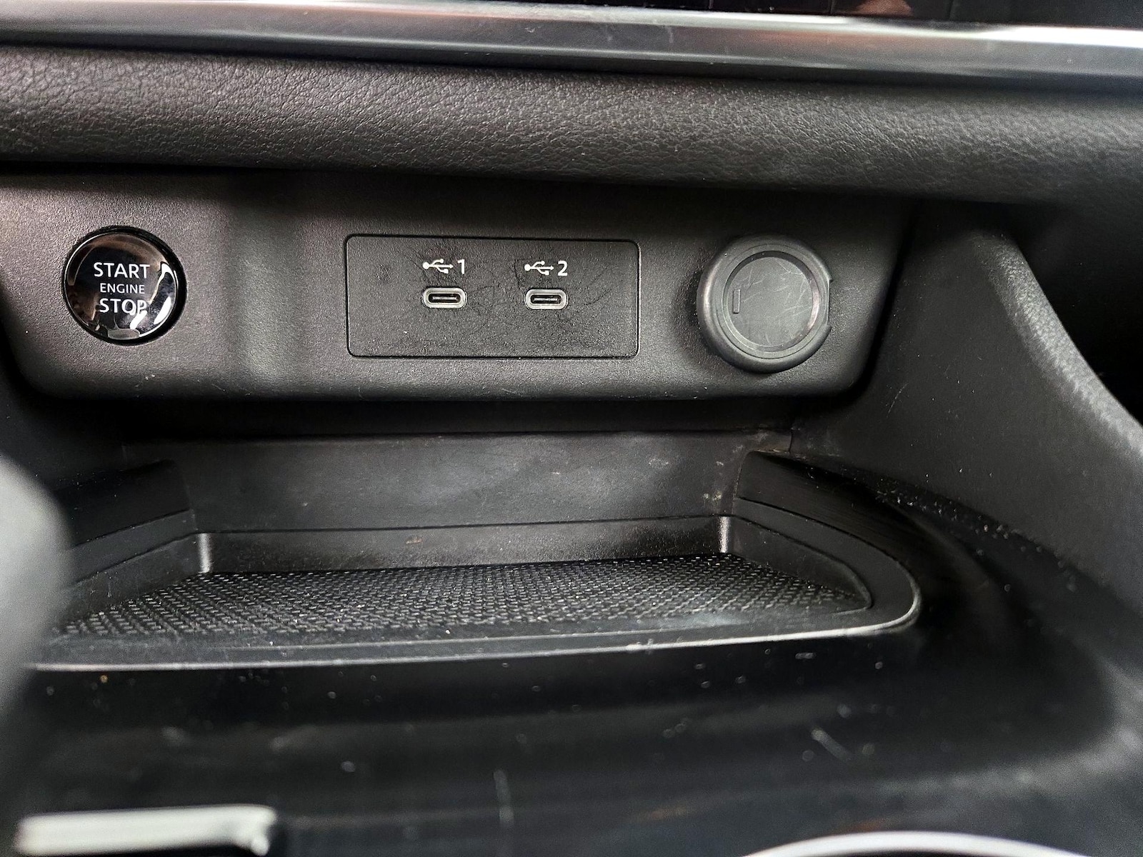 2025 Nissan Rogue SV - Photo 19