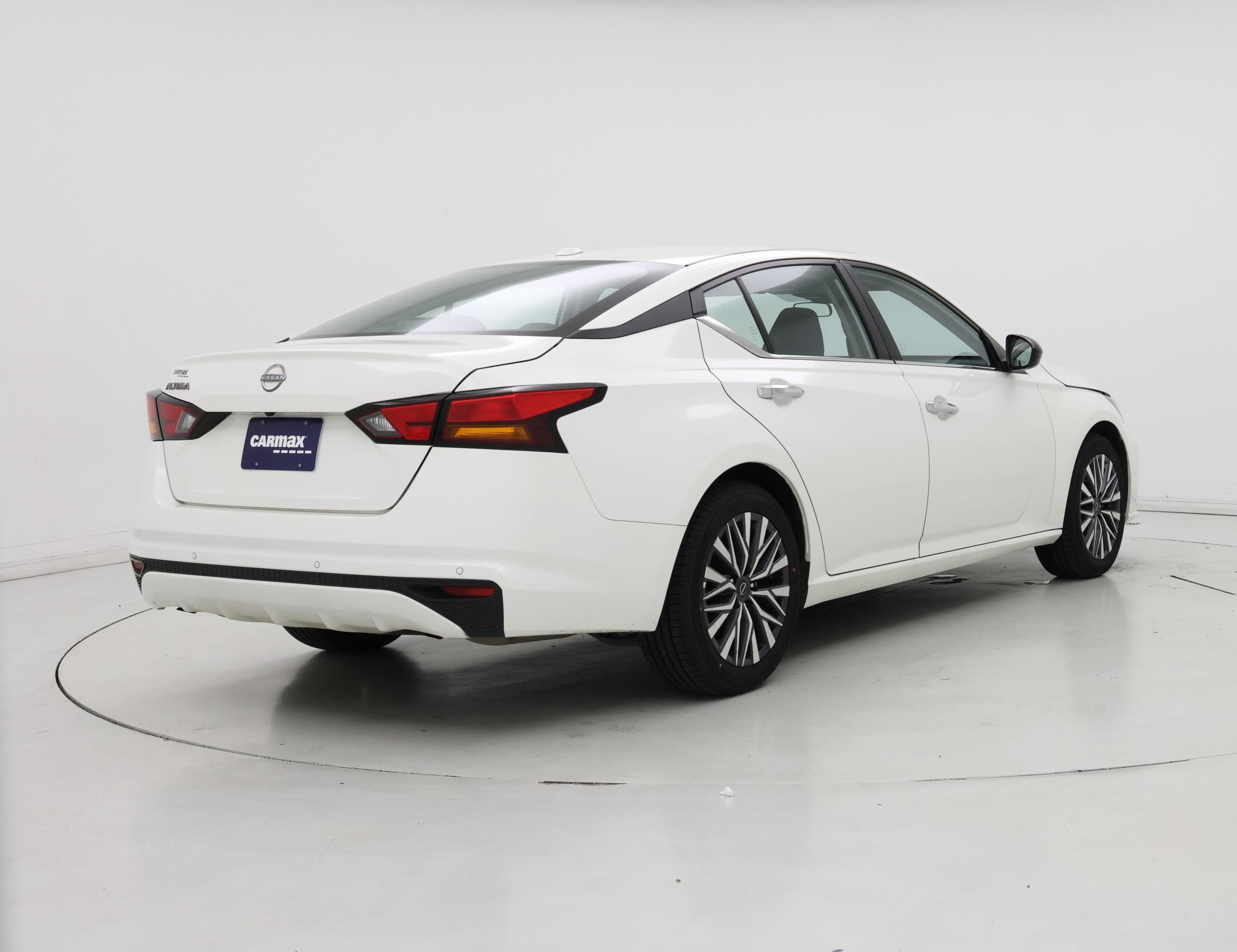 Thumbnail: 2025 Nissan Altima - 8