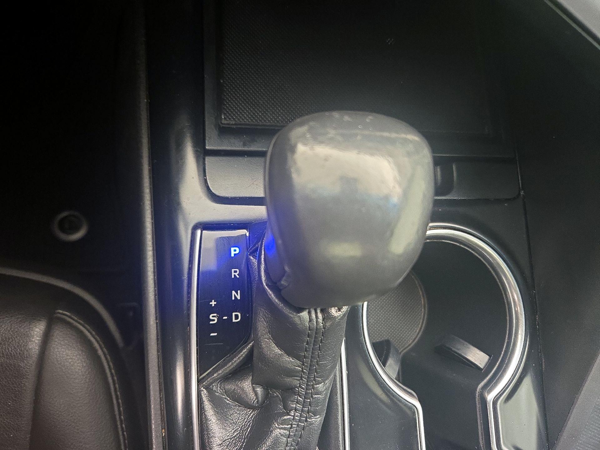 Thumbnail: 2018 Toyota Camry - 17