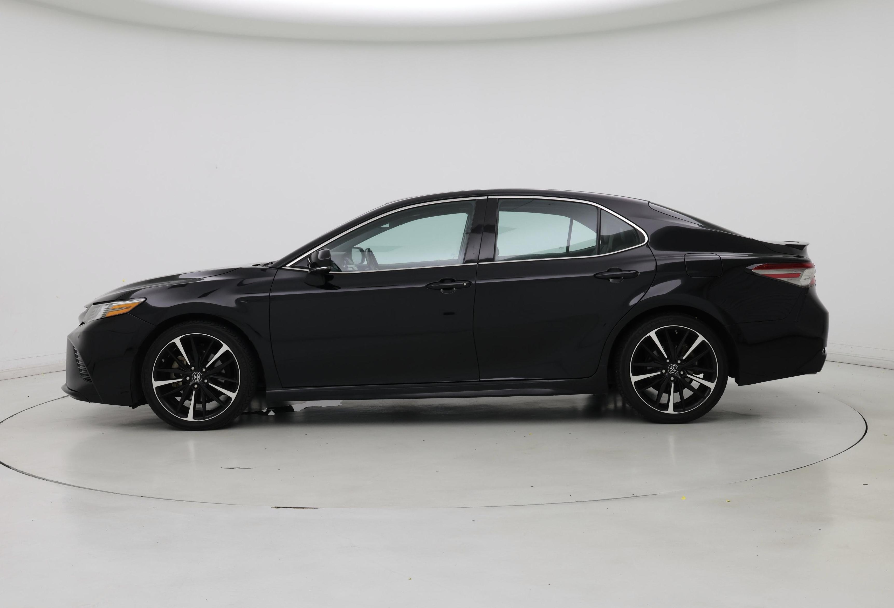 Thumbnail: 2018 Toyota Camry - 3