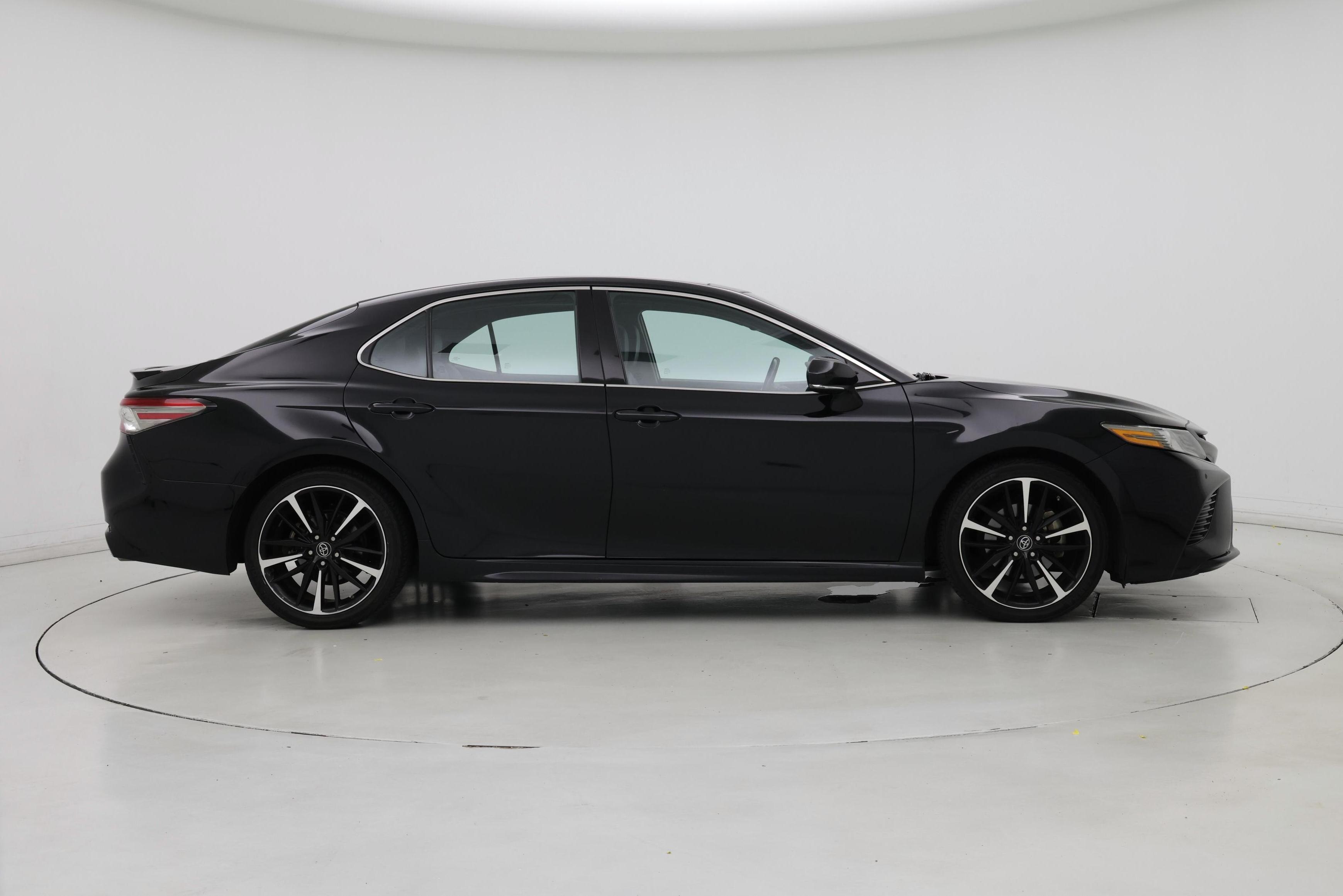 Thumbnail: 2018 Toyota Camry - 7