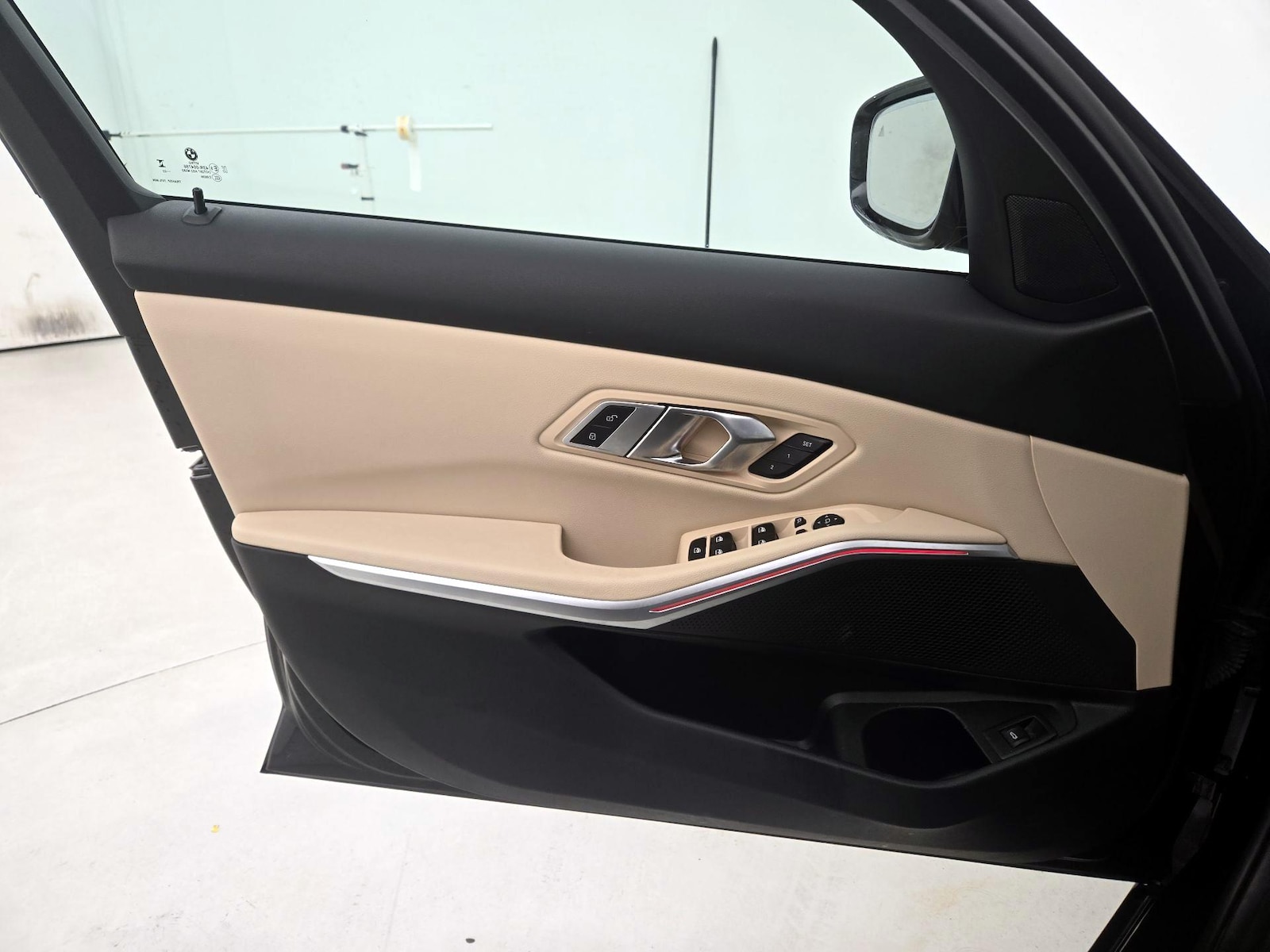 2023 BMW 3 Series 330i - Photo 13