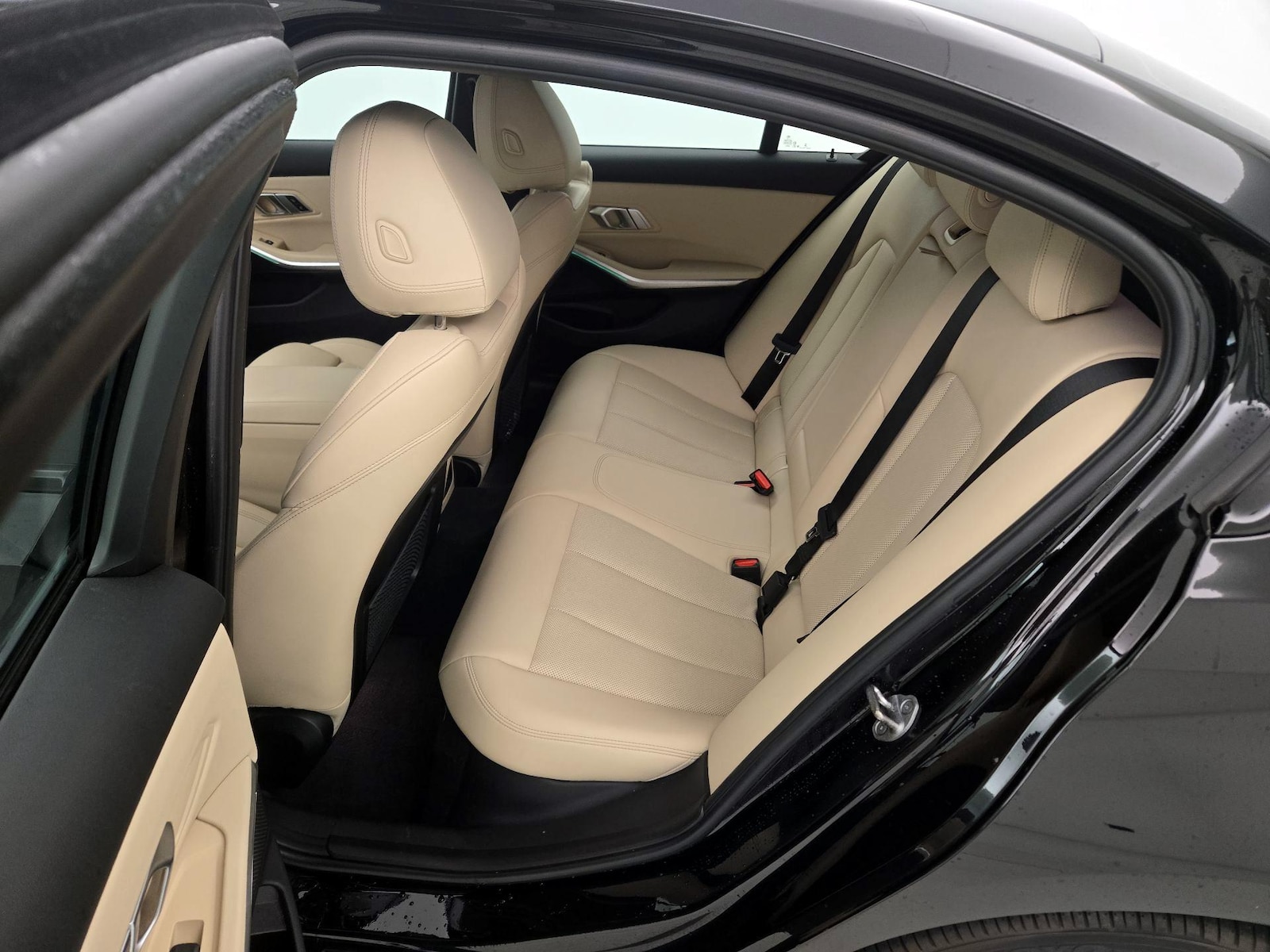 2023 BMW 3 Series 330i - Photo 22