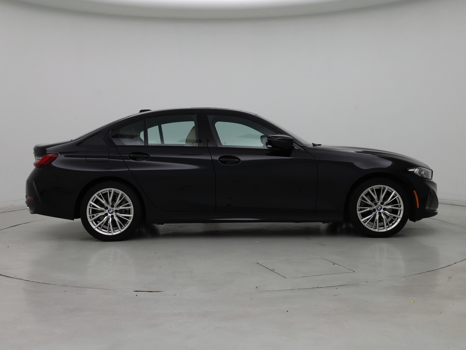 2023 BMW 3 Series 330i - Photo 8