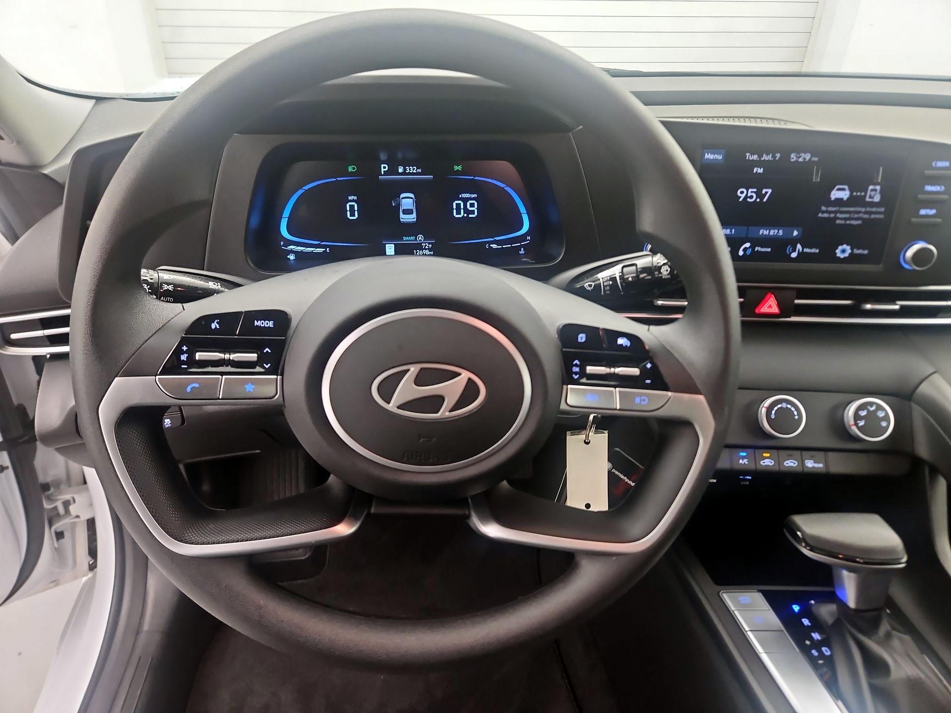 Thumbnail: 2025 Hyundai Elantra - 10