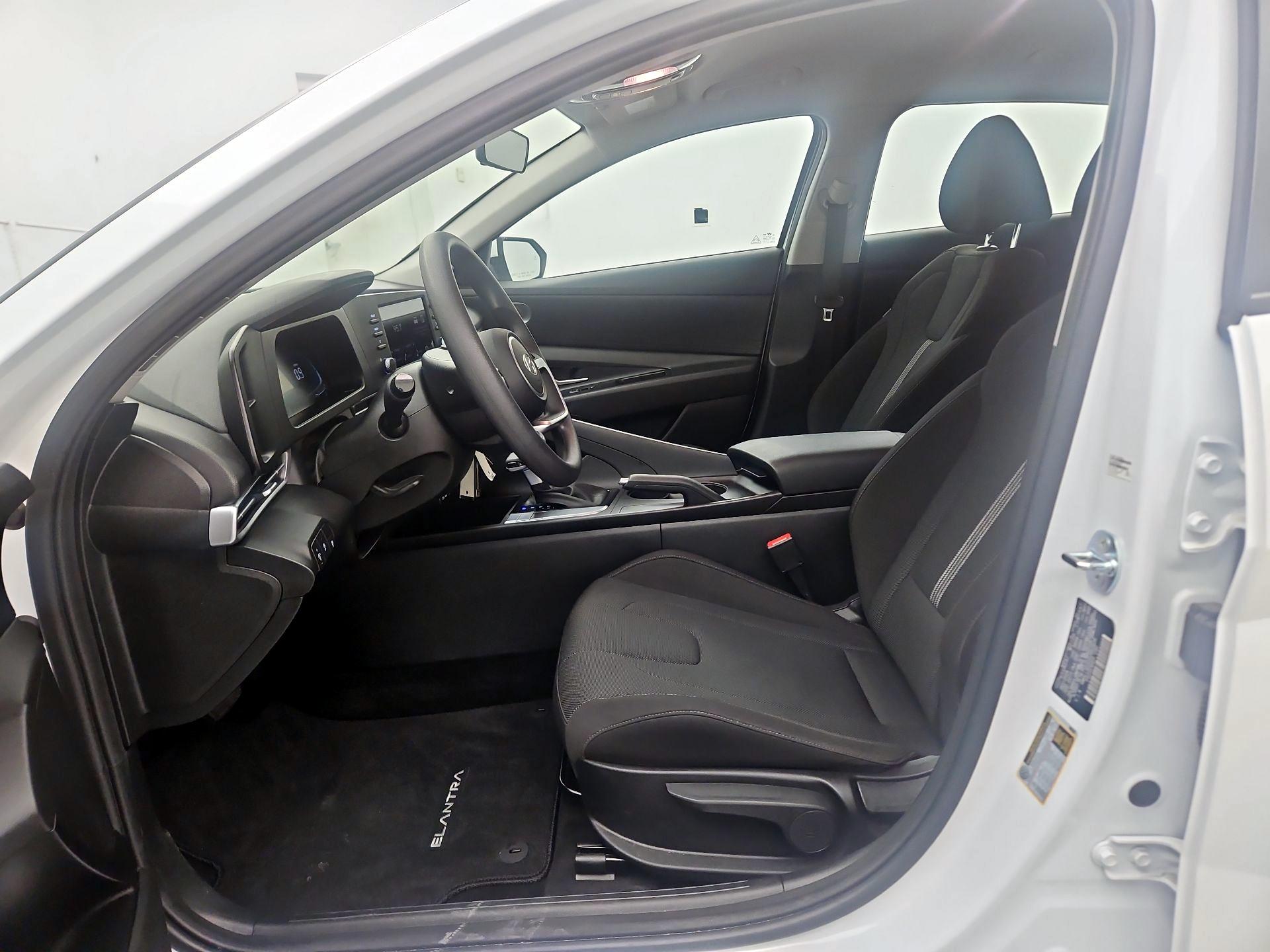 Thumbnail: 2025 Hyundai Elantra - 11