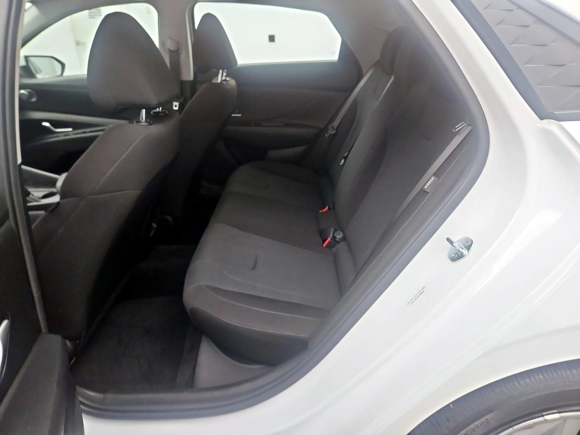 Thumbnail: 2025 Hyundai Elantra - 19