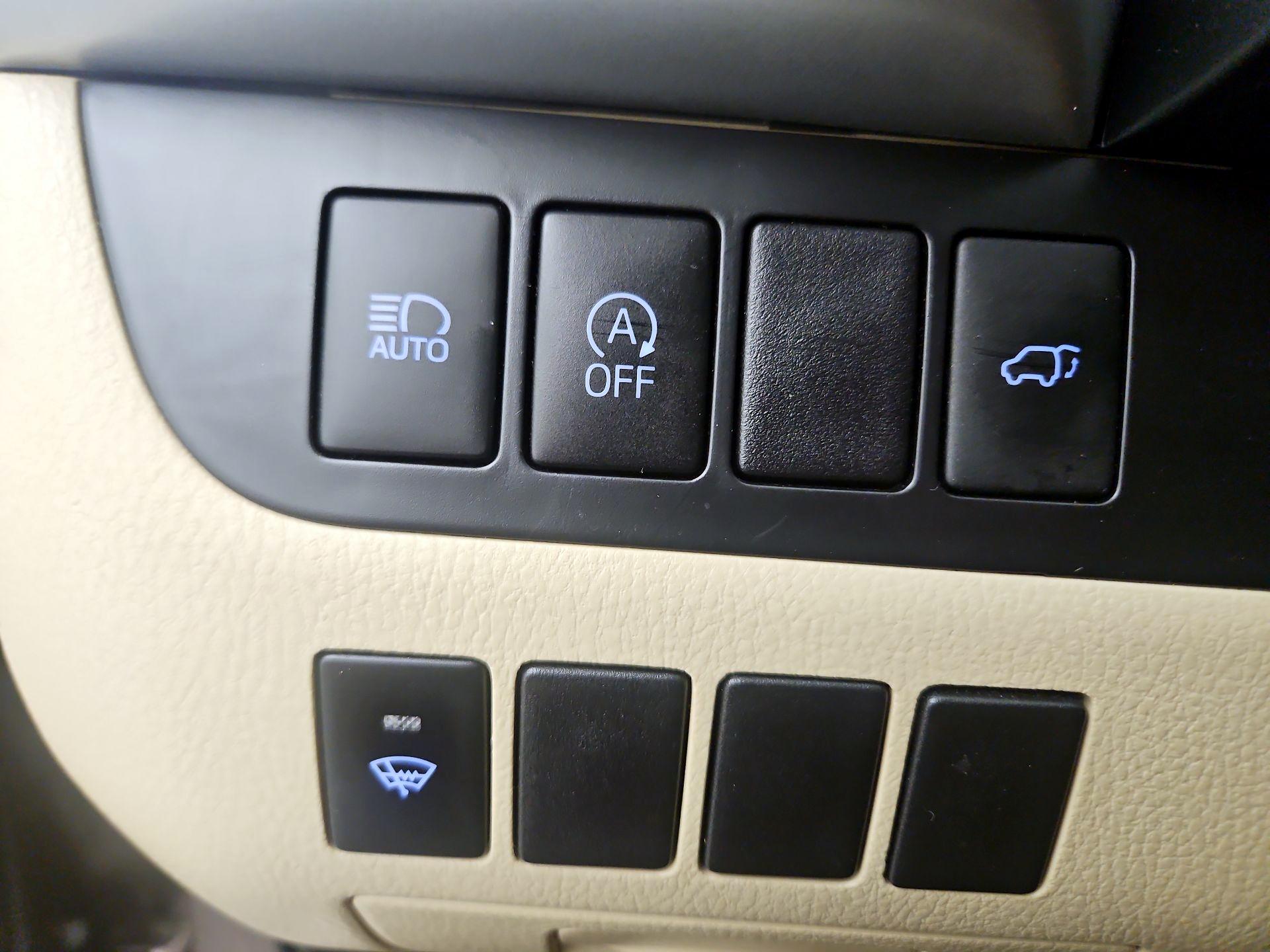 Thumbnail: 2019 Toyota Highlander - 13