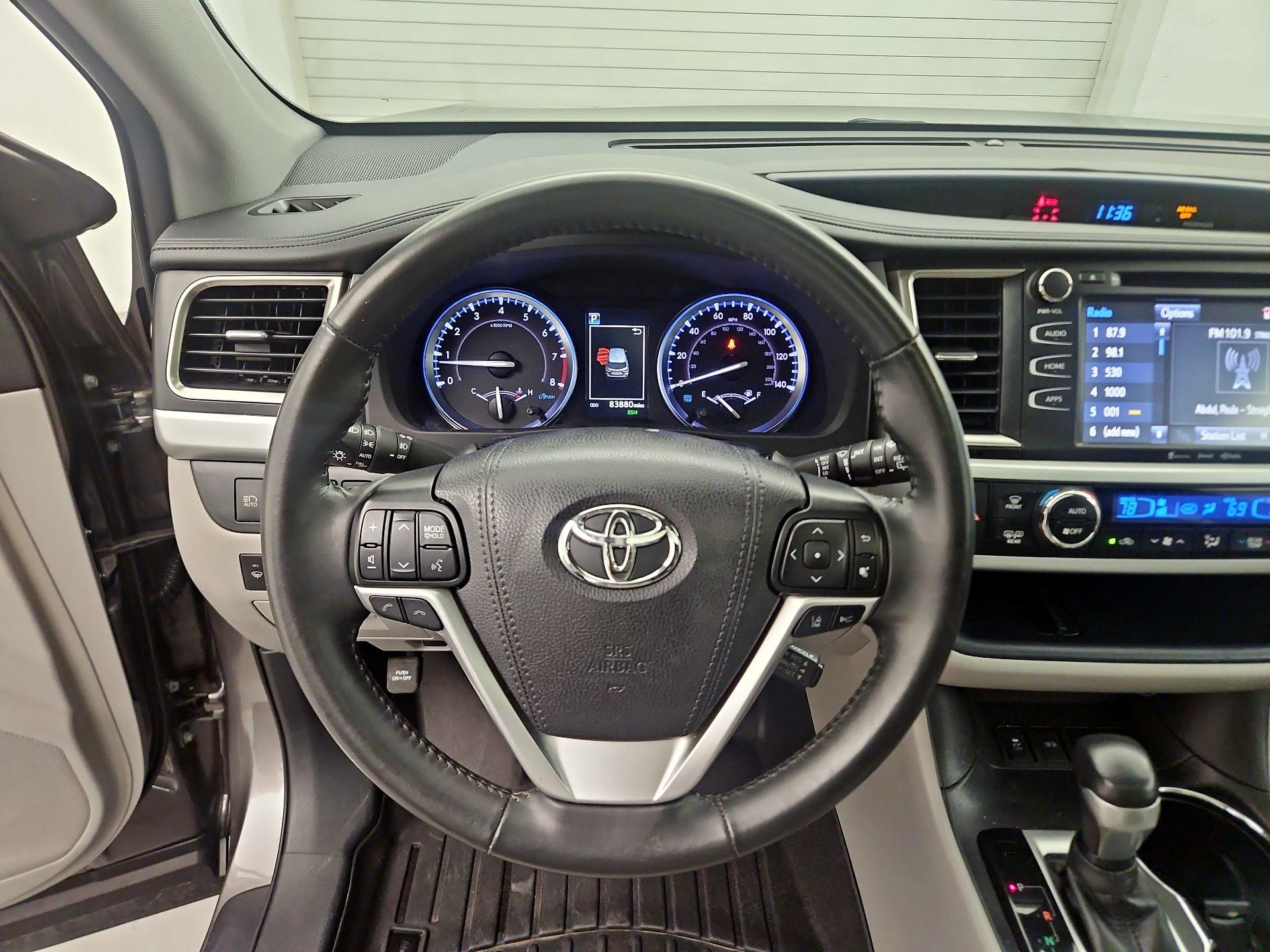 Thumbnail: 2019 Toyota Highlander - 10