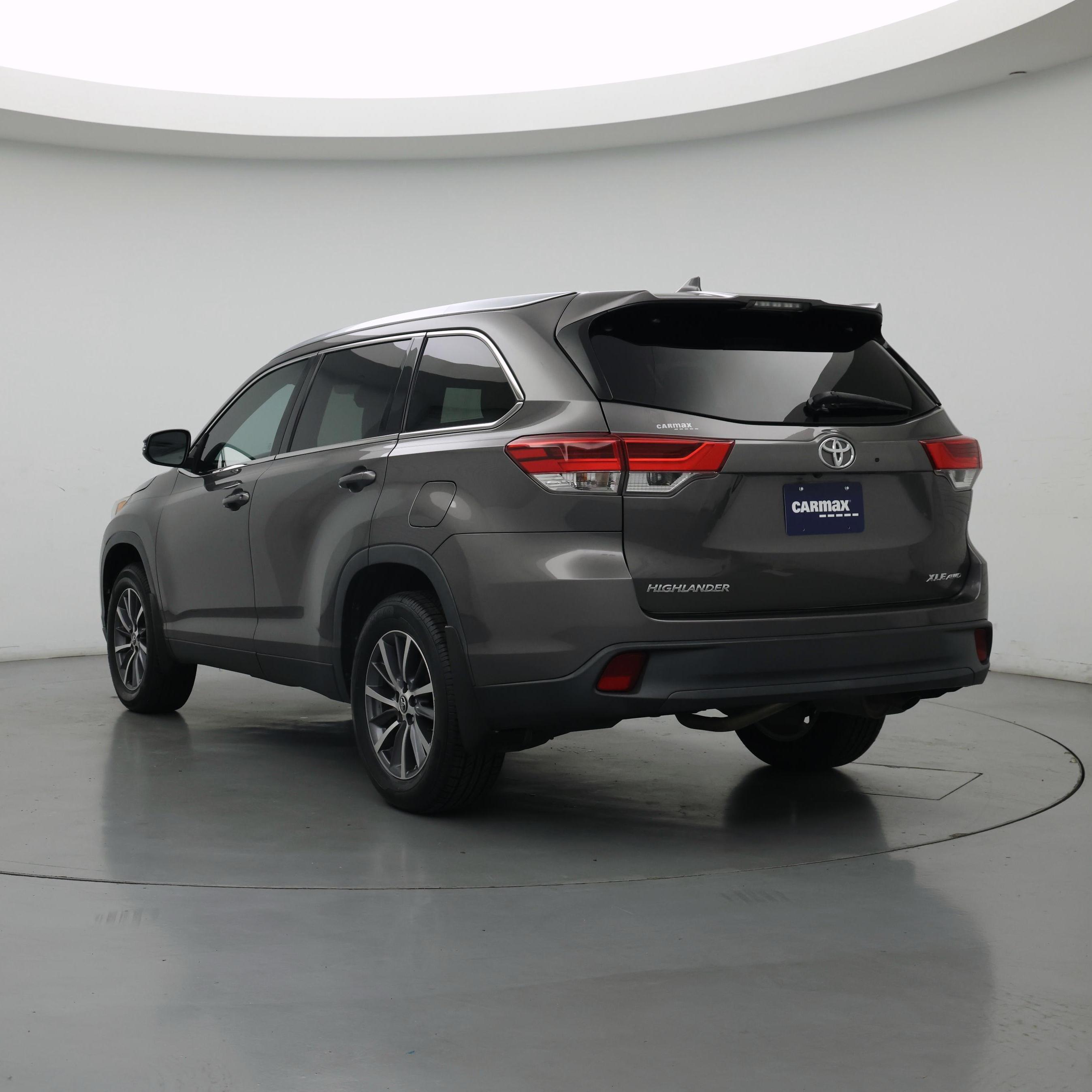 Thumbnail: 2019 Toyota Highlander - 2