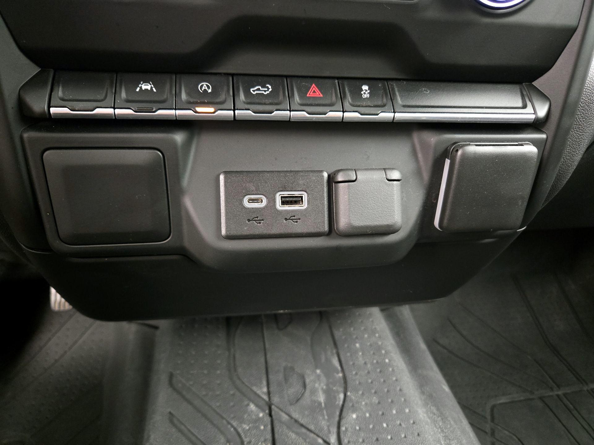 Thumbnail: 2023 Chevrolet Silverado 1500 - 18