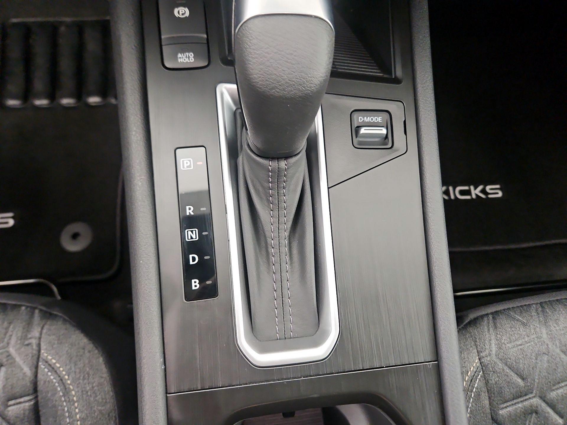 Thumbnail: 2026 Nissan Kicks - 17