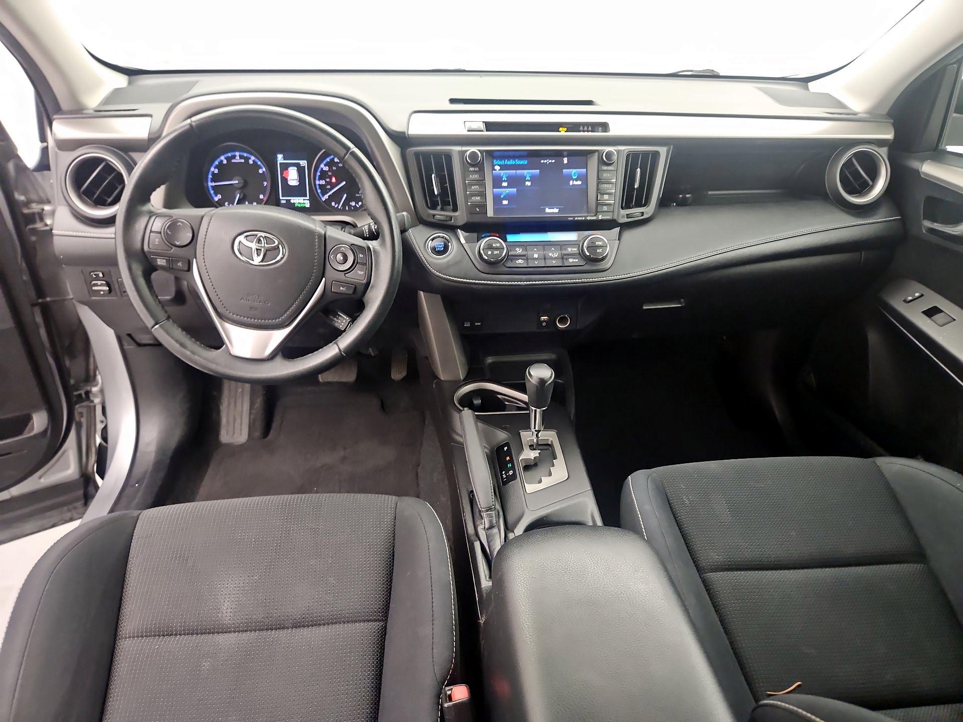 Thumbnail: 2017 Toyota RAV4 - 9