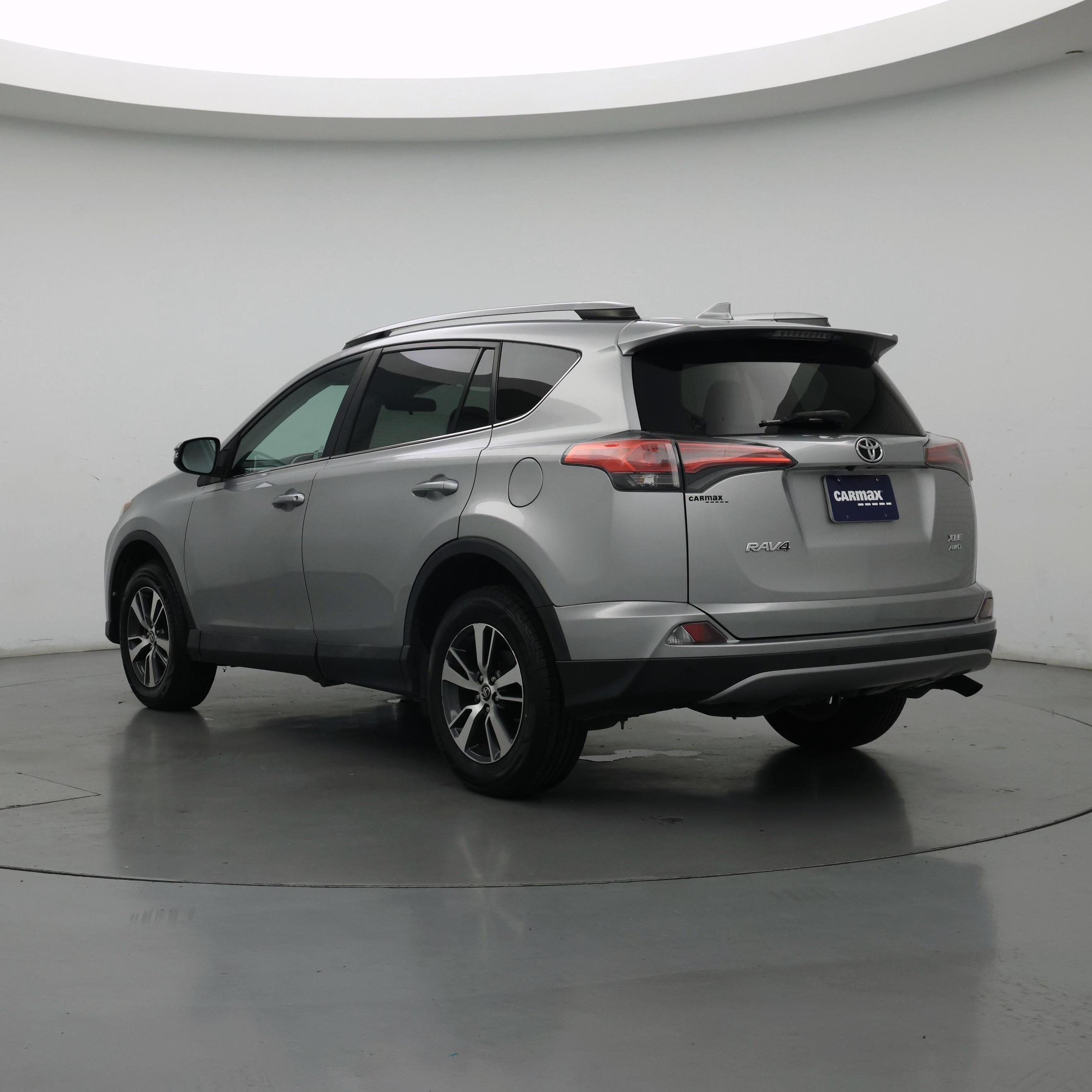 Thumbnail: 2017 Toyota RAV4 - 2