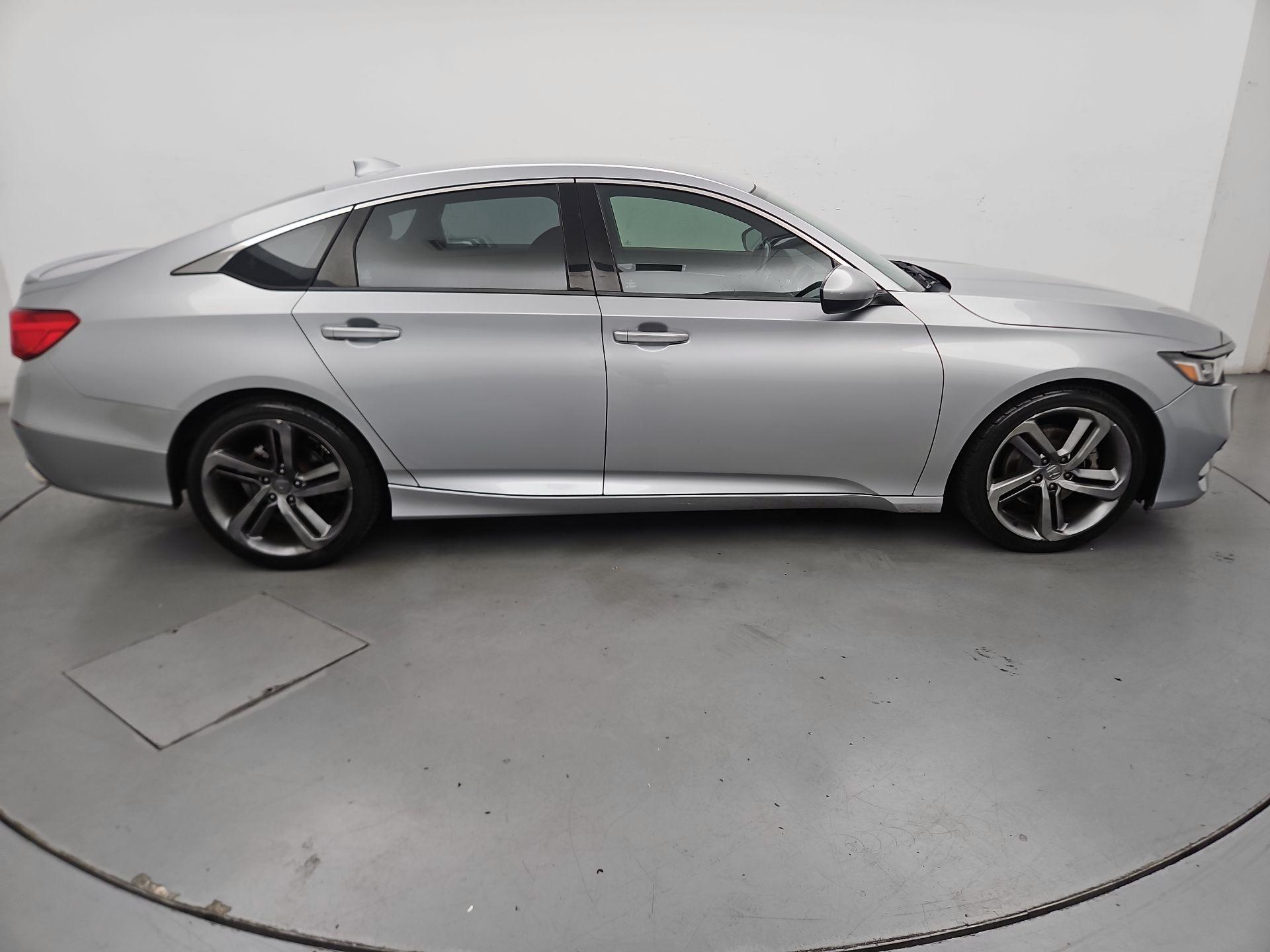 Thumbnail: 2018 Honda Accord - 4