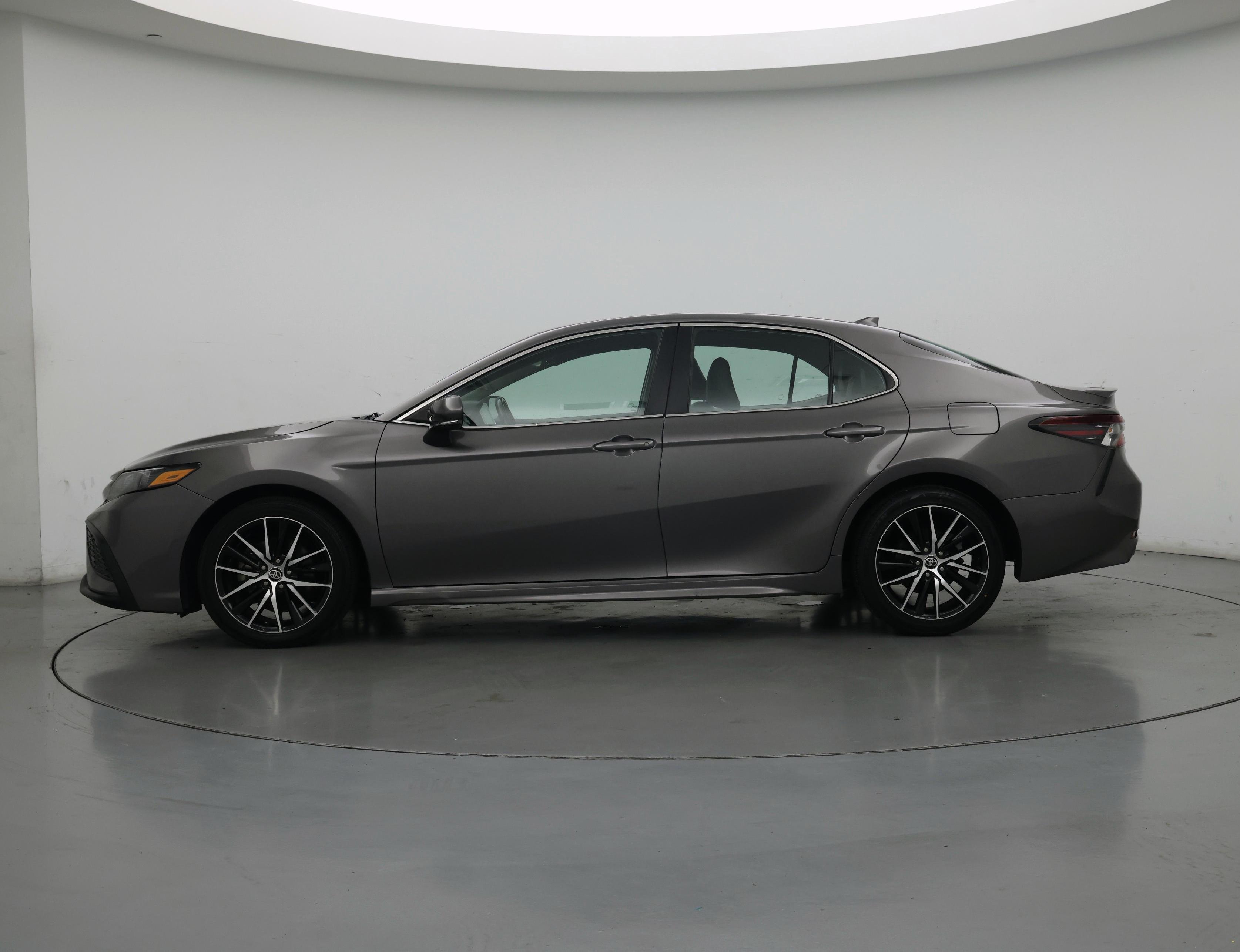 Thumbnail: 2024 Toyota Camry - 3
