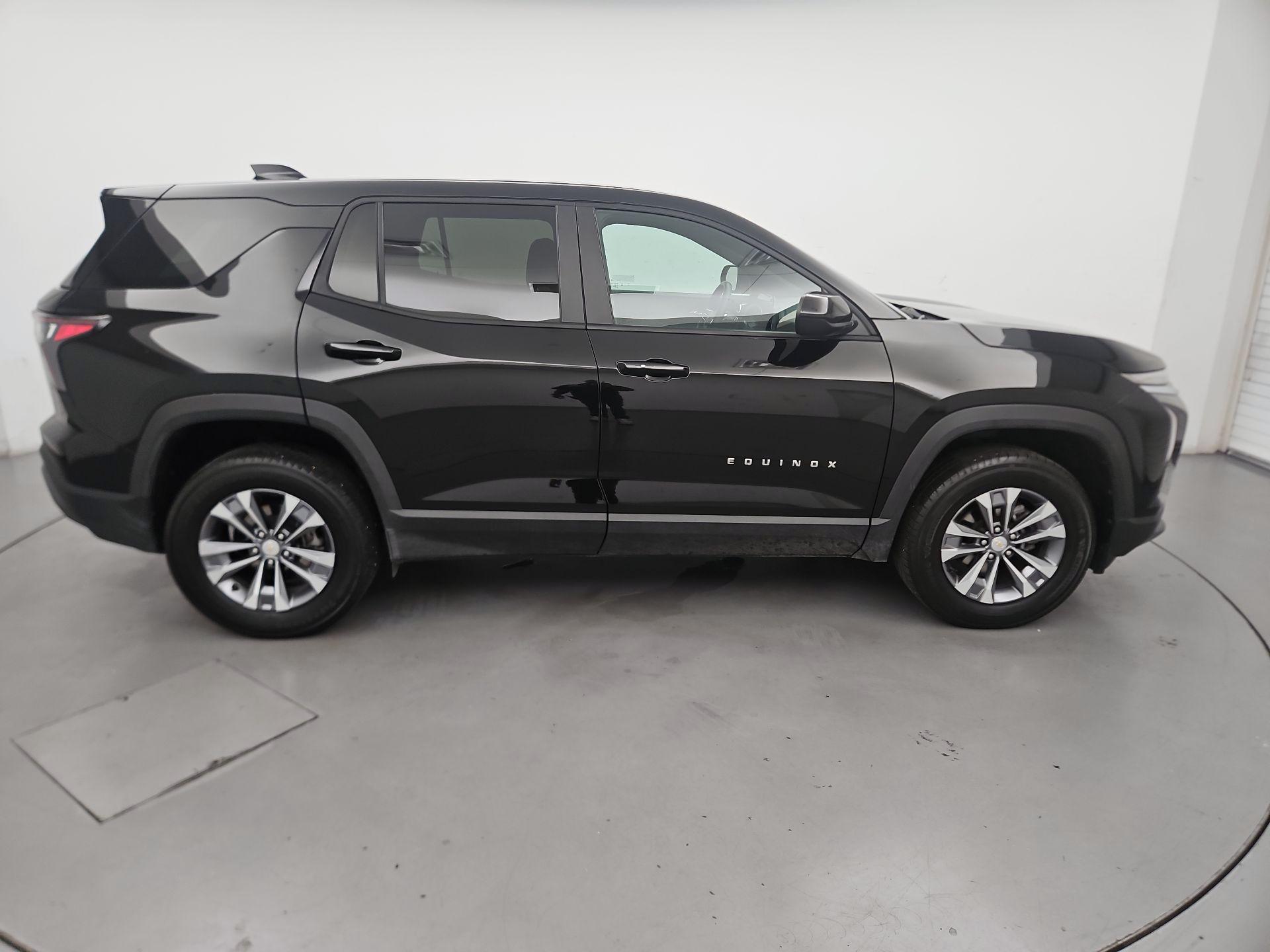 Thumbnail: 2025 Chevrolet Equinox - 4