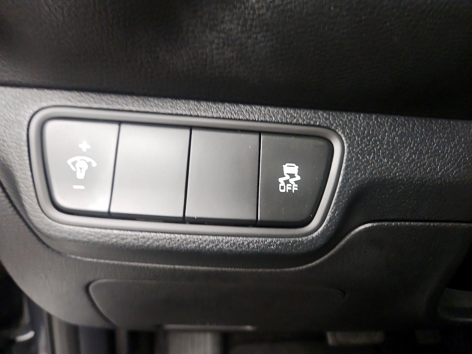 2024 Kia Forte LX - Photo 14