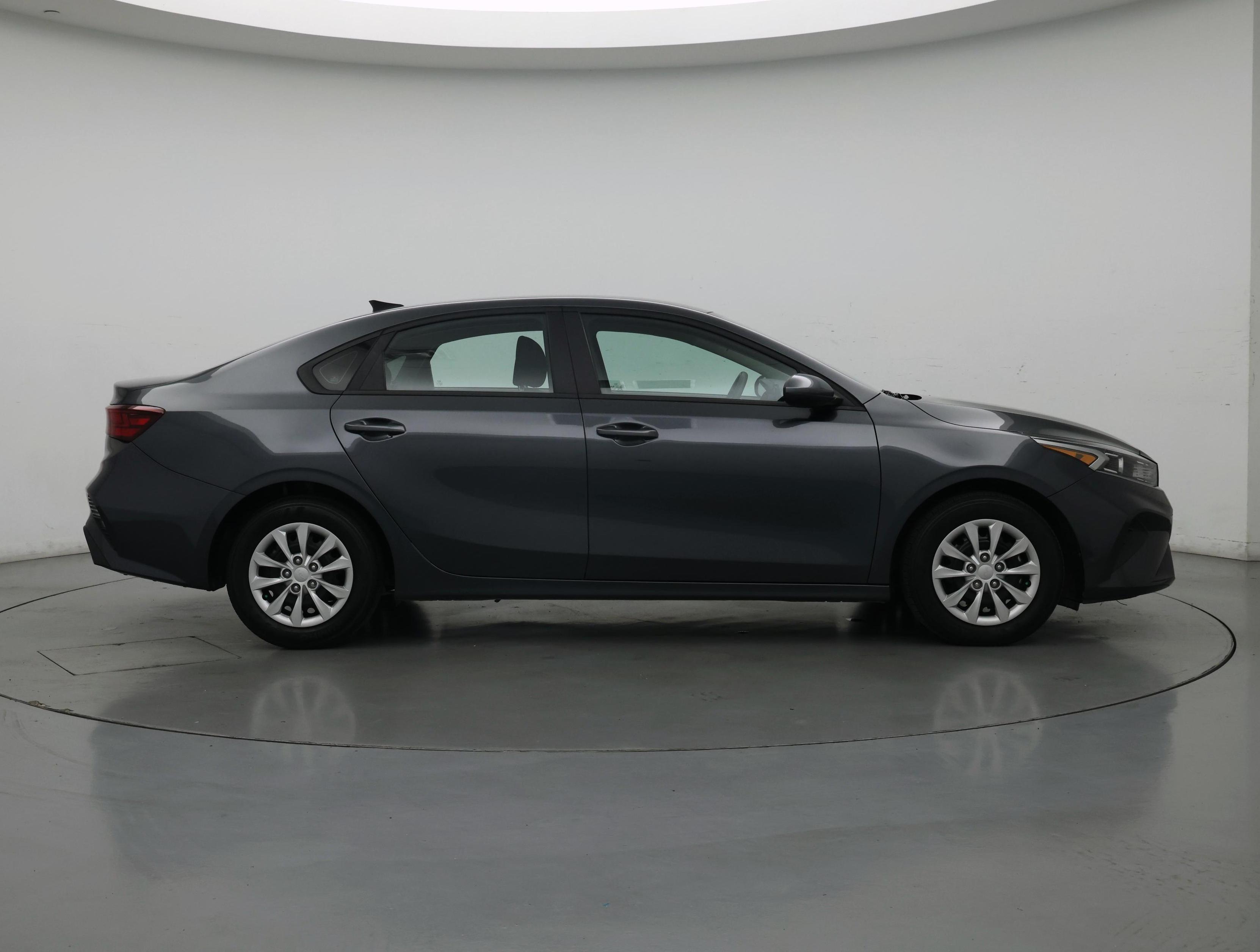 Thumbnail: 2024 Kia Forte - 7