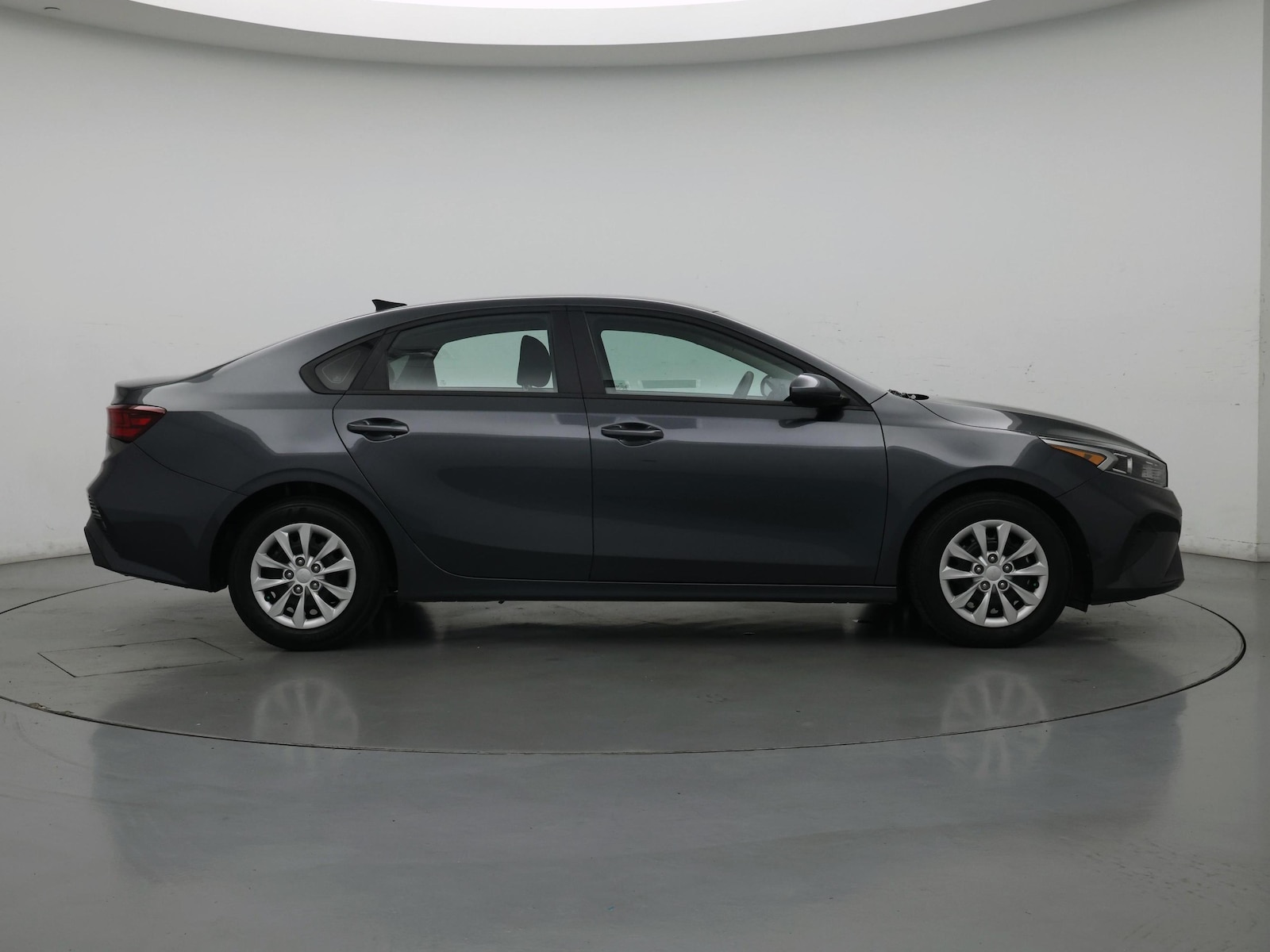 2024 Kia Forte LX - Photo 8