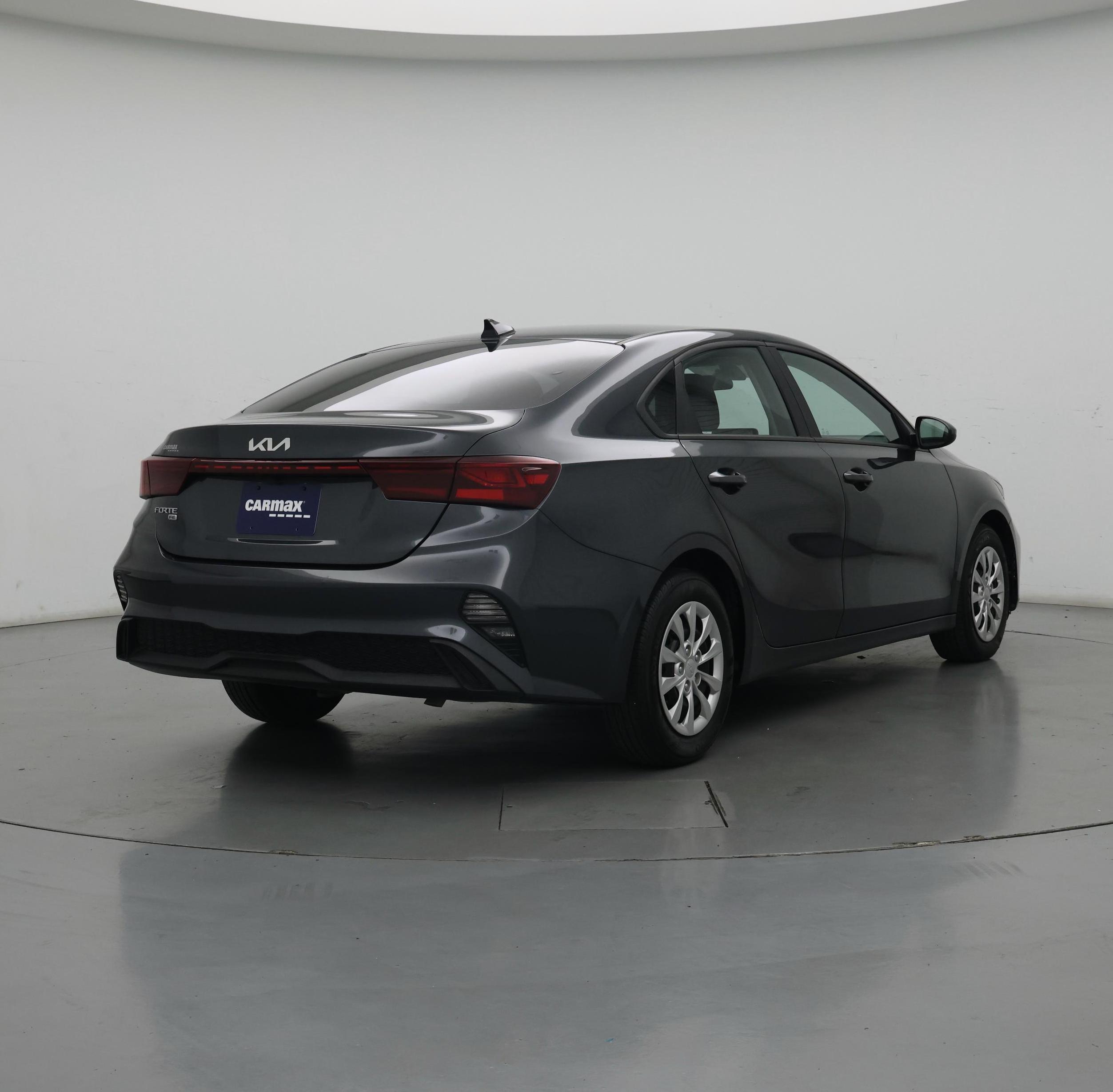 Thumbnail: 2024 Kia Forte - 8