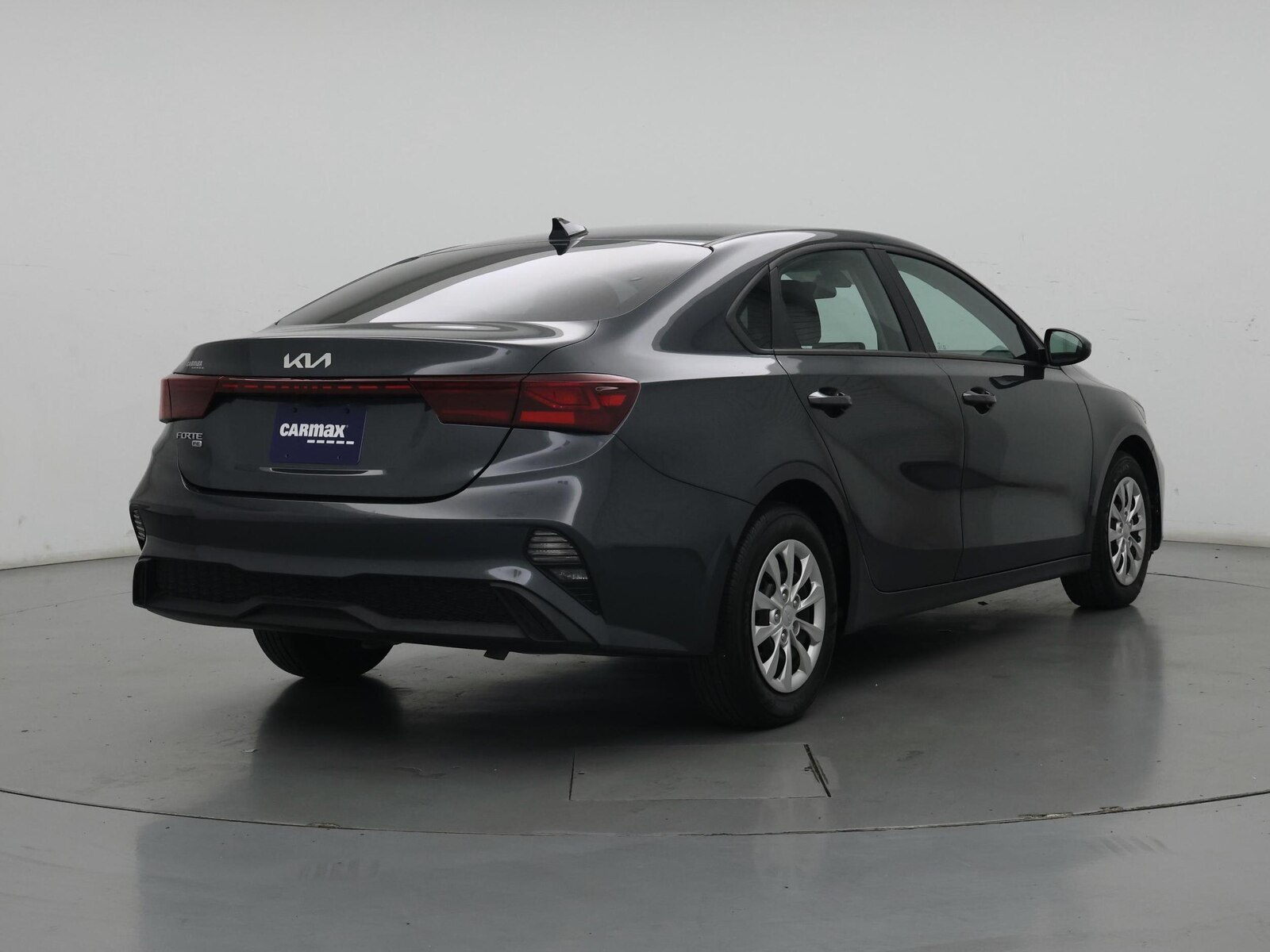 2024 Kia Forte LX - Photo 9