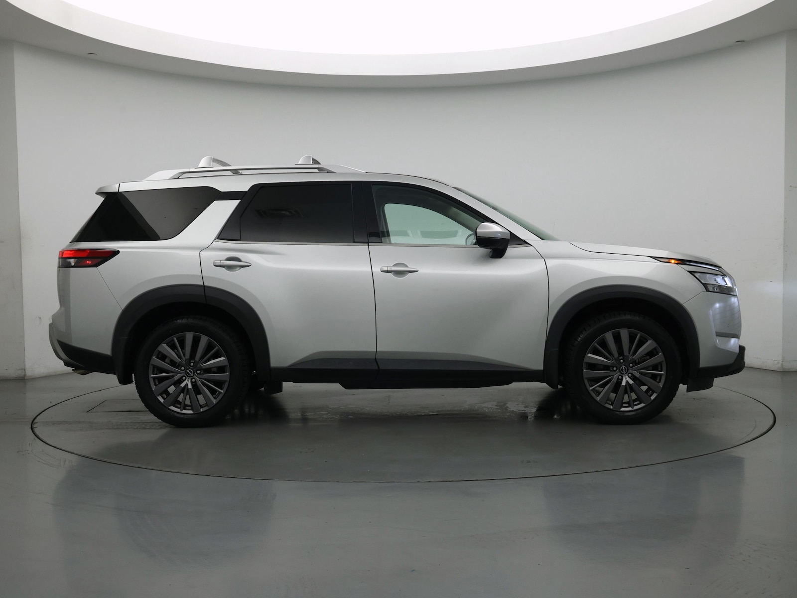 2023 Nissan Pathfinder SL - Photo 8