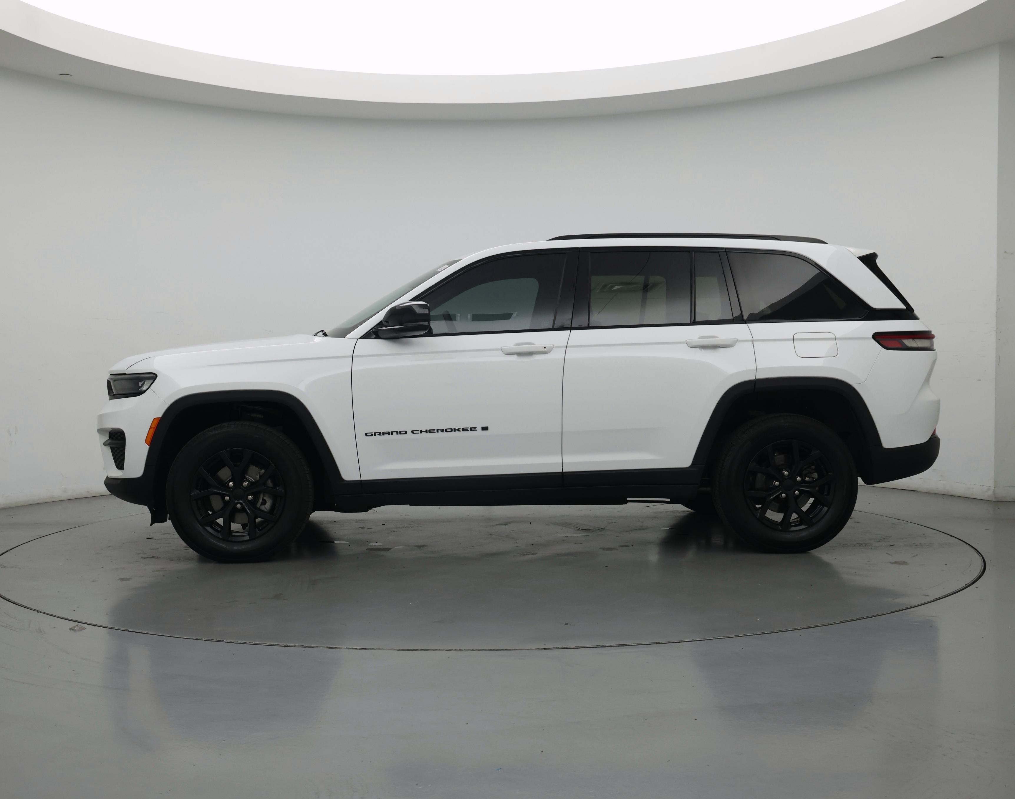Thumbnail: 2025 Jeep Grand Cherokee - 3