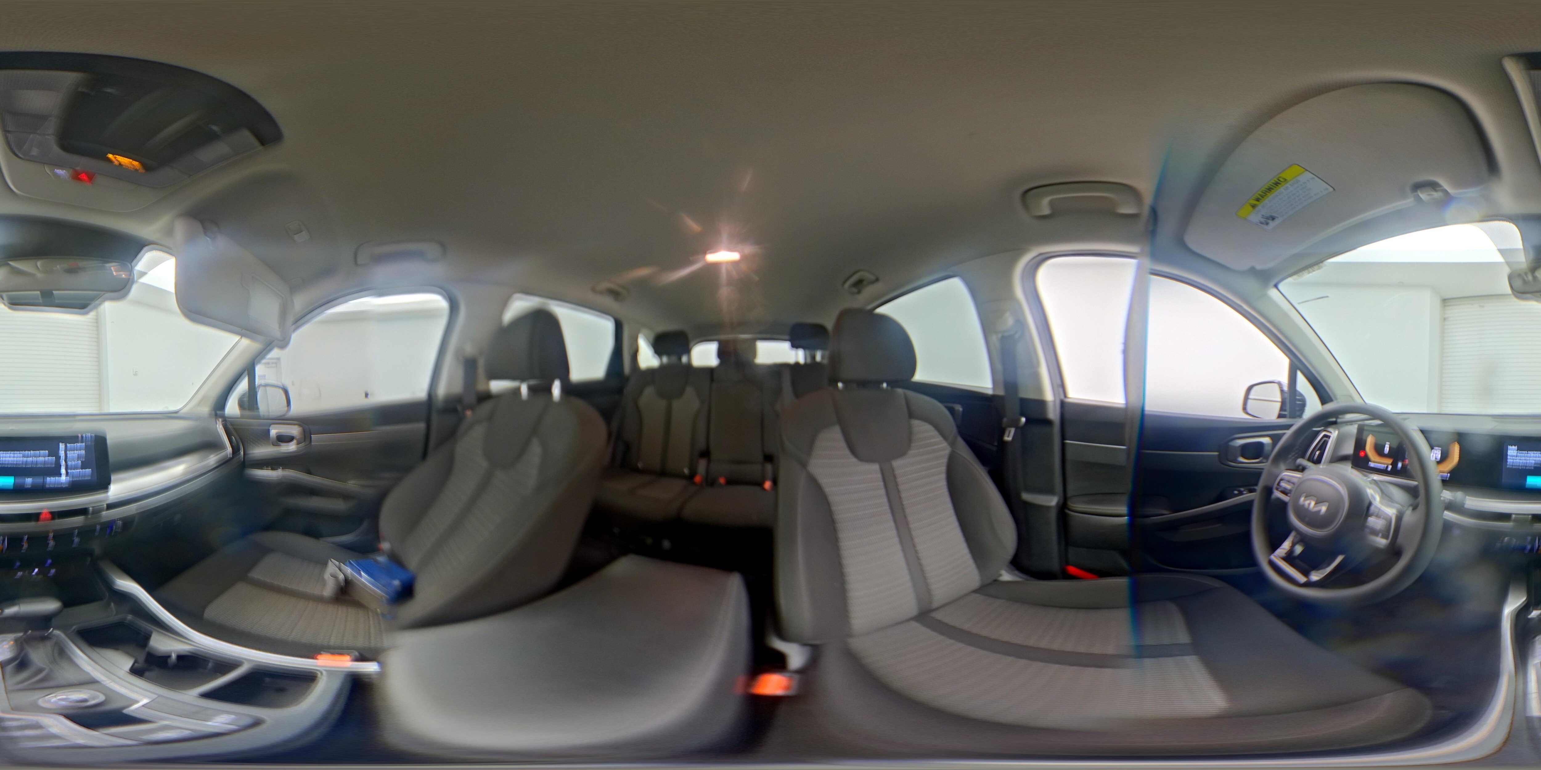 2025 Kia Sorento LX - Photo 24