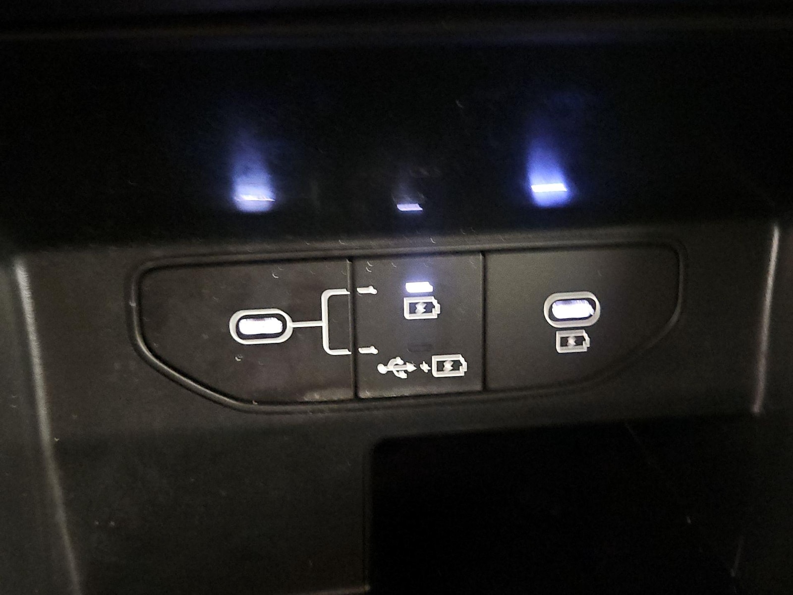 2025 Kia Sorento LX - Photo 19