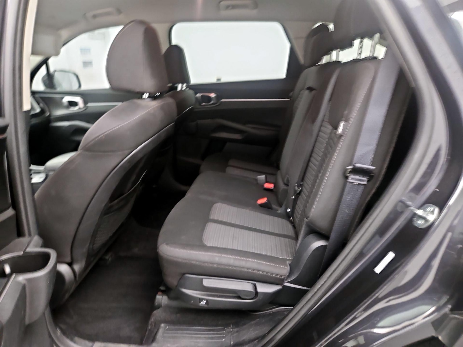 2025 Kia Sorento LX - Photo 20