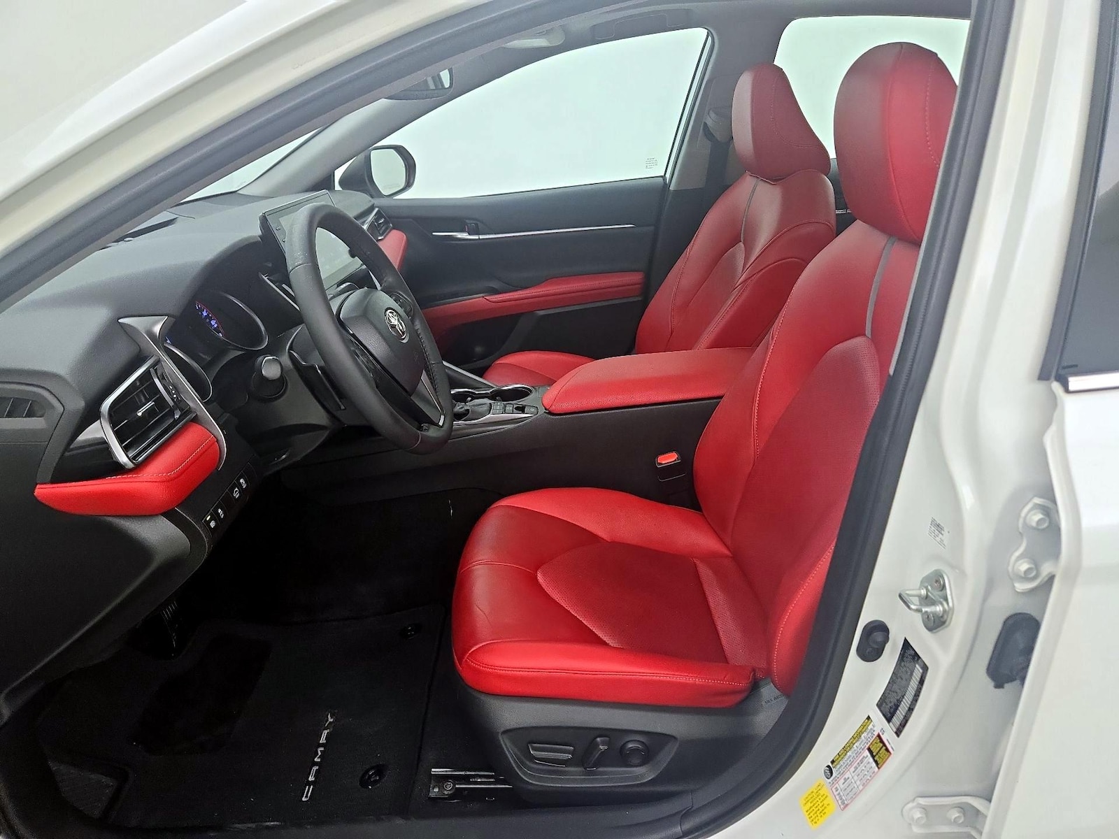 2022 Toyota Camry XSE - Photo 12
