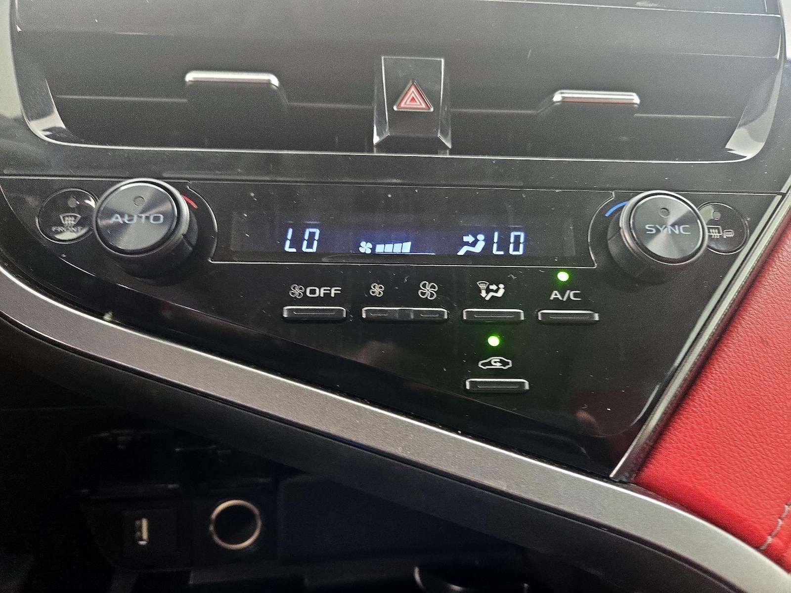 2022 Toyota Camry XSE - Photo 17