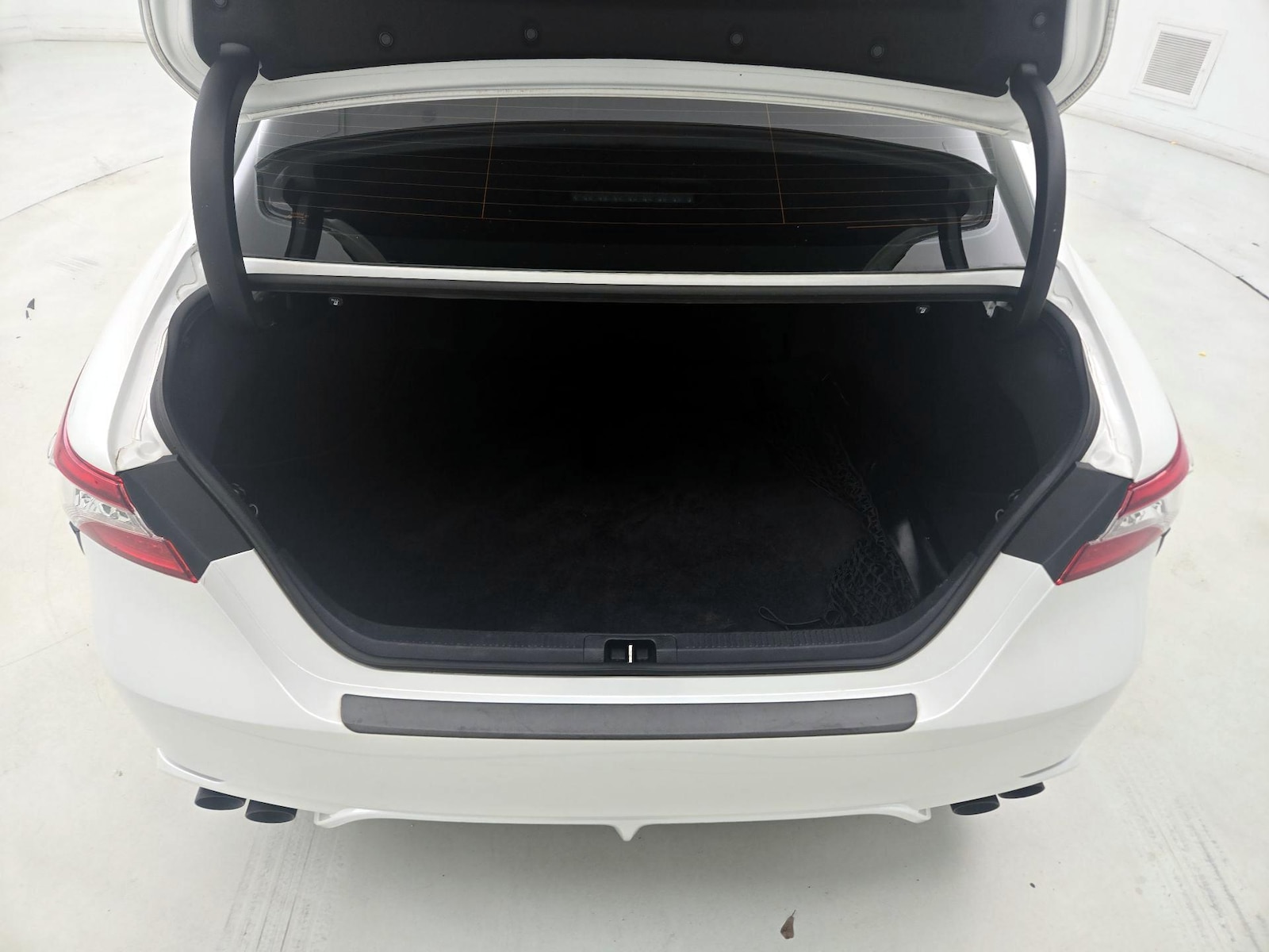 2022 Toyota Camry XSE - Photo 22