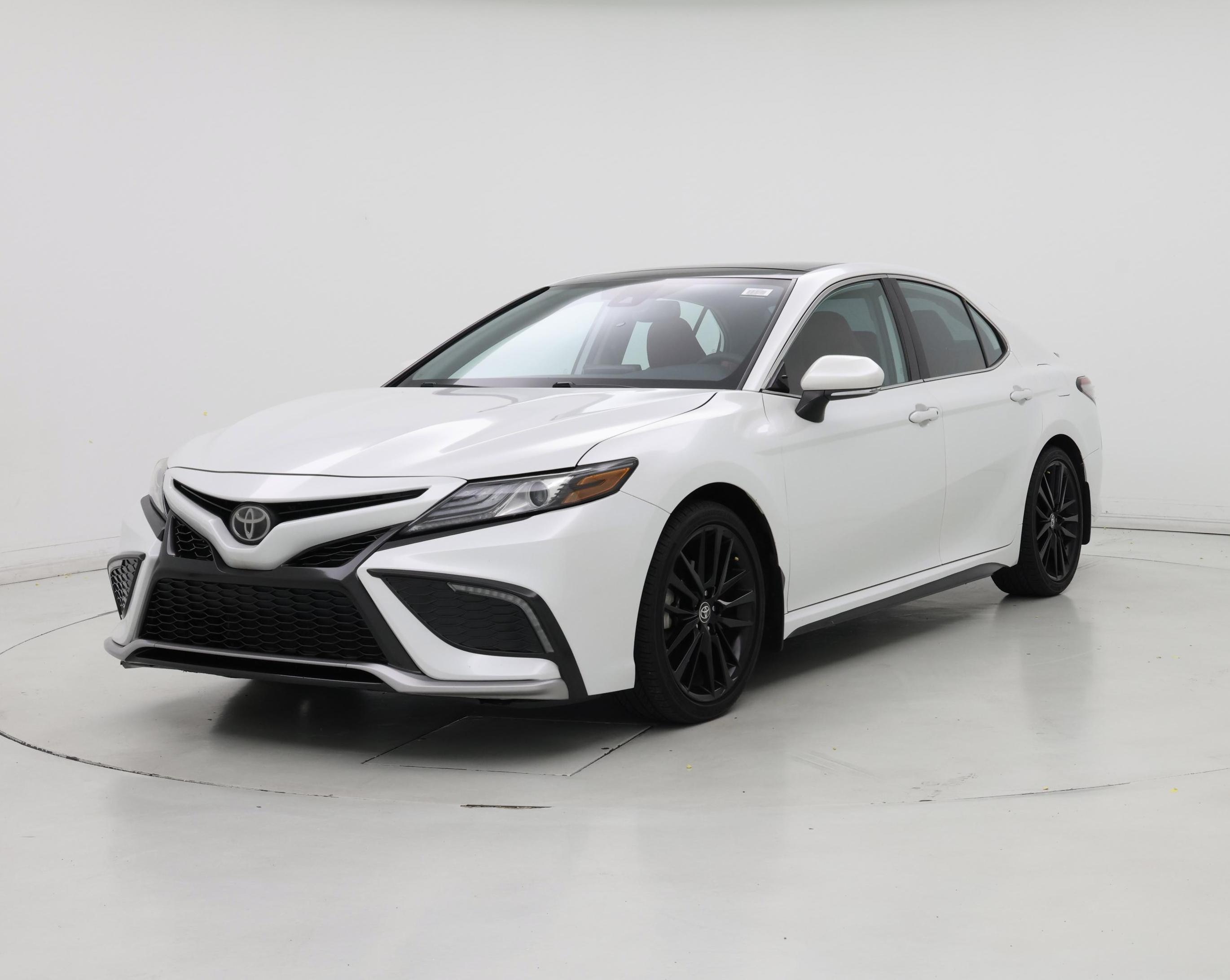 Thumbnail: 2022 Toyota Camry - 4