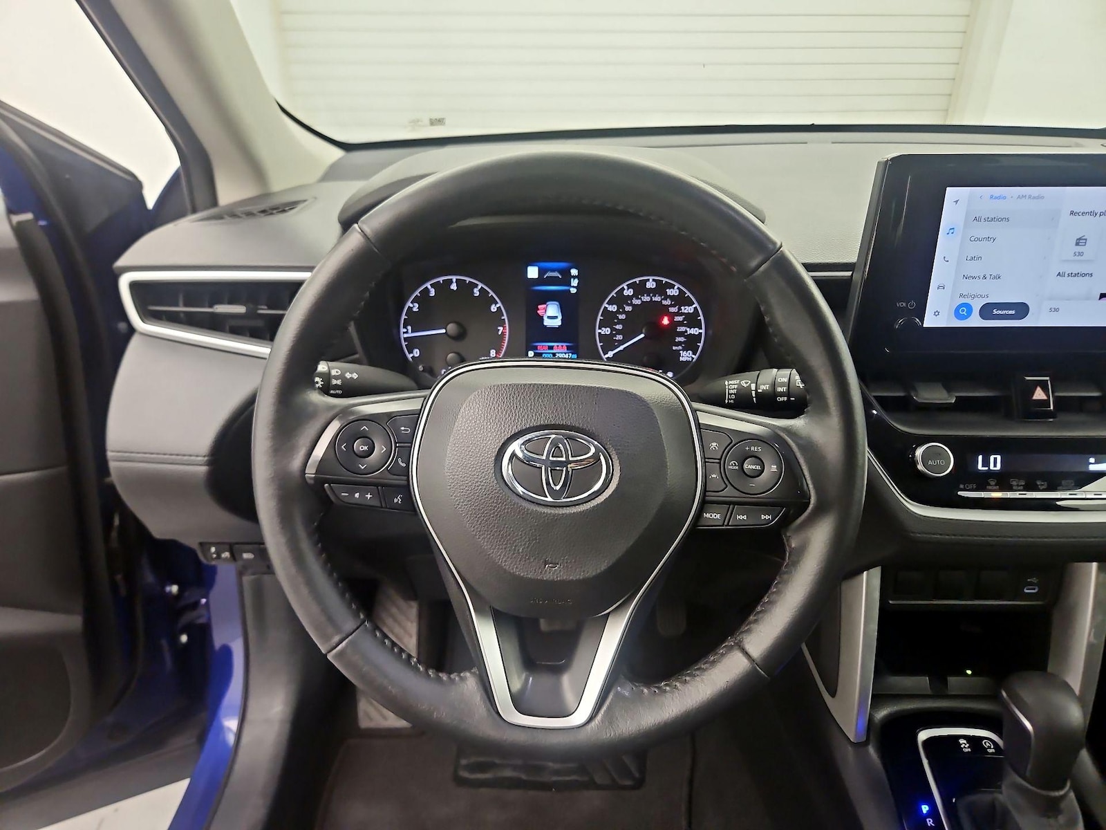 2024 Toyota Corolla Cross LE - Photo 11