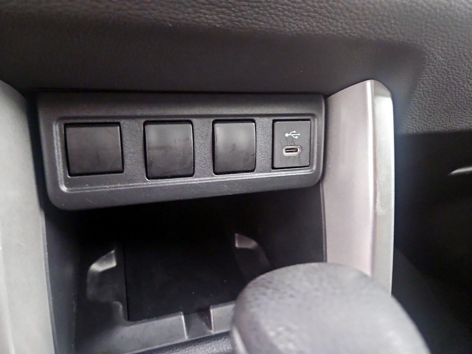 2024 Toyota Corolla Cross LE - Photo 19