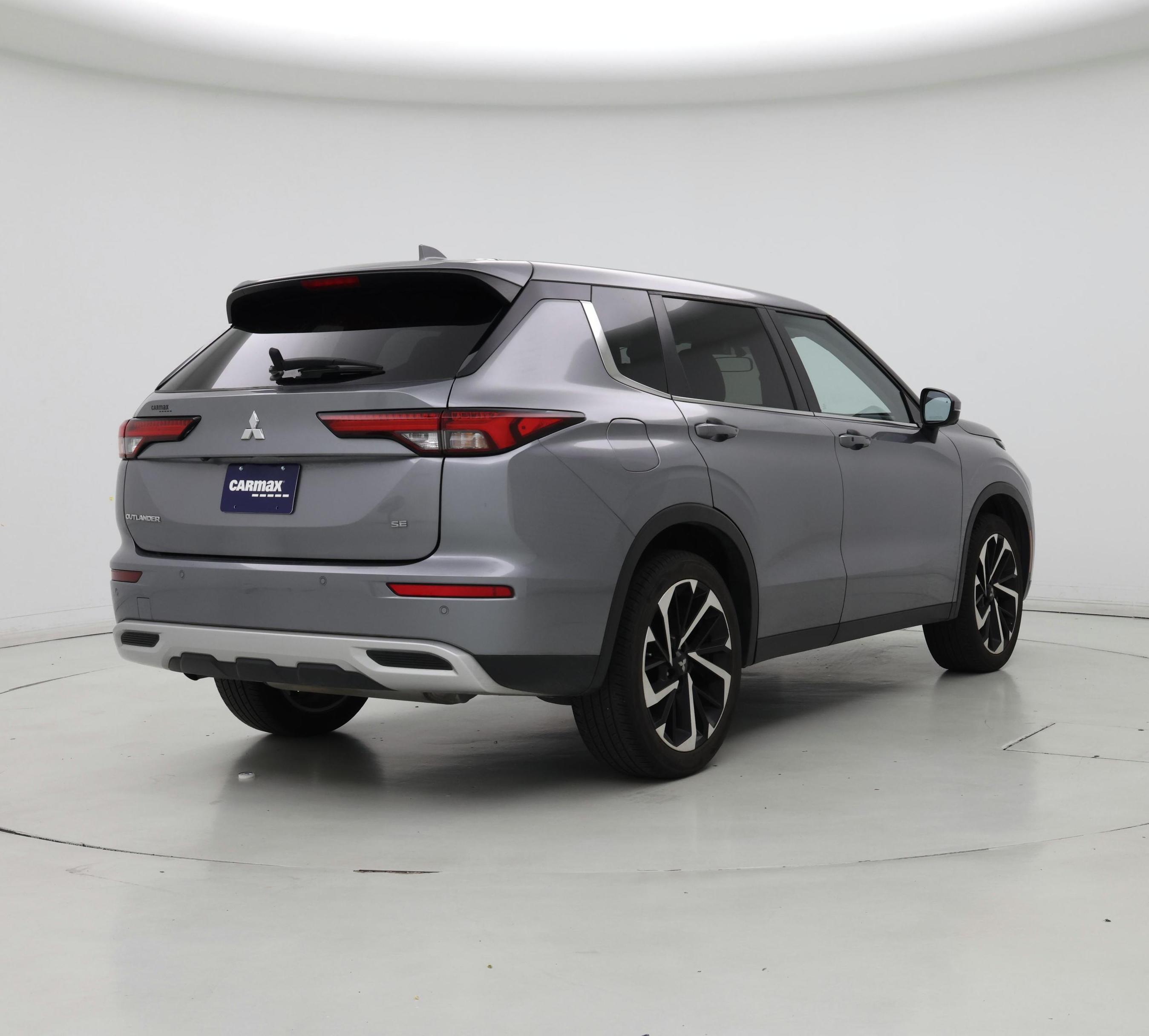 Thumbnail: 2024 Mitsubishi Outlander - 8
