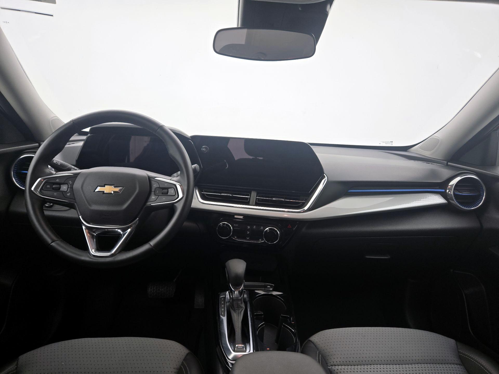 Thumbnail: 2025 Chevrolet Trax - 9