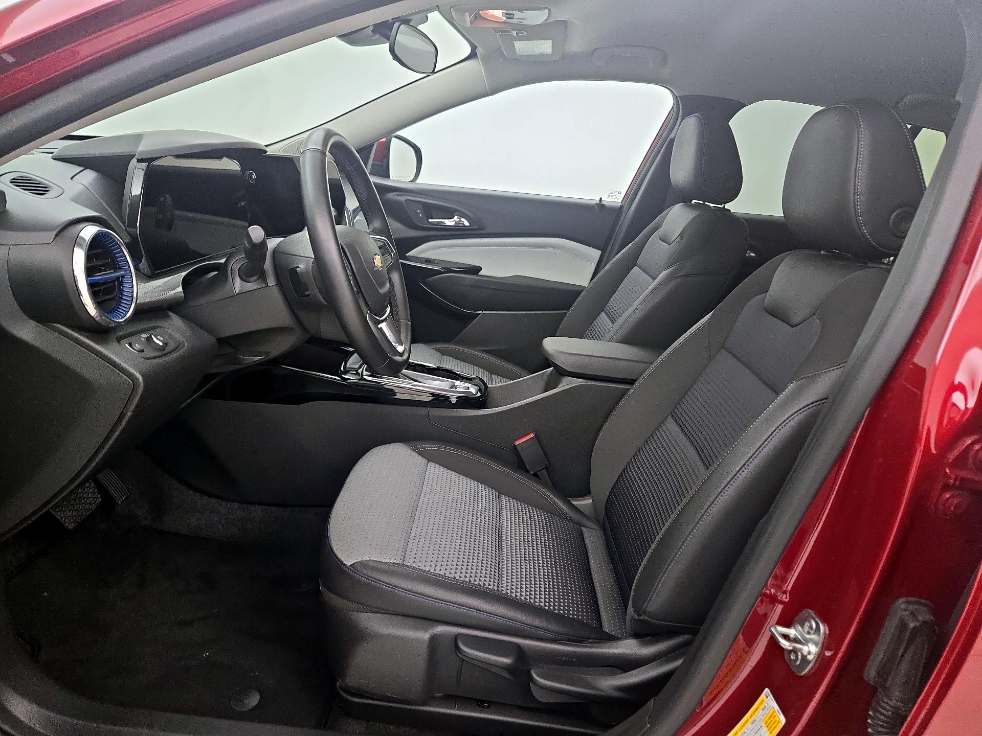Thumbnail: 2025 Chevrolet Trax - 11