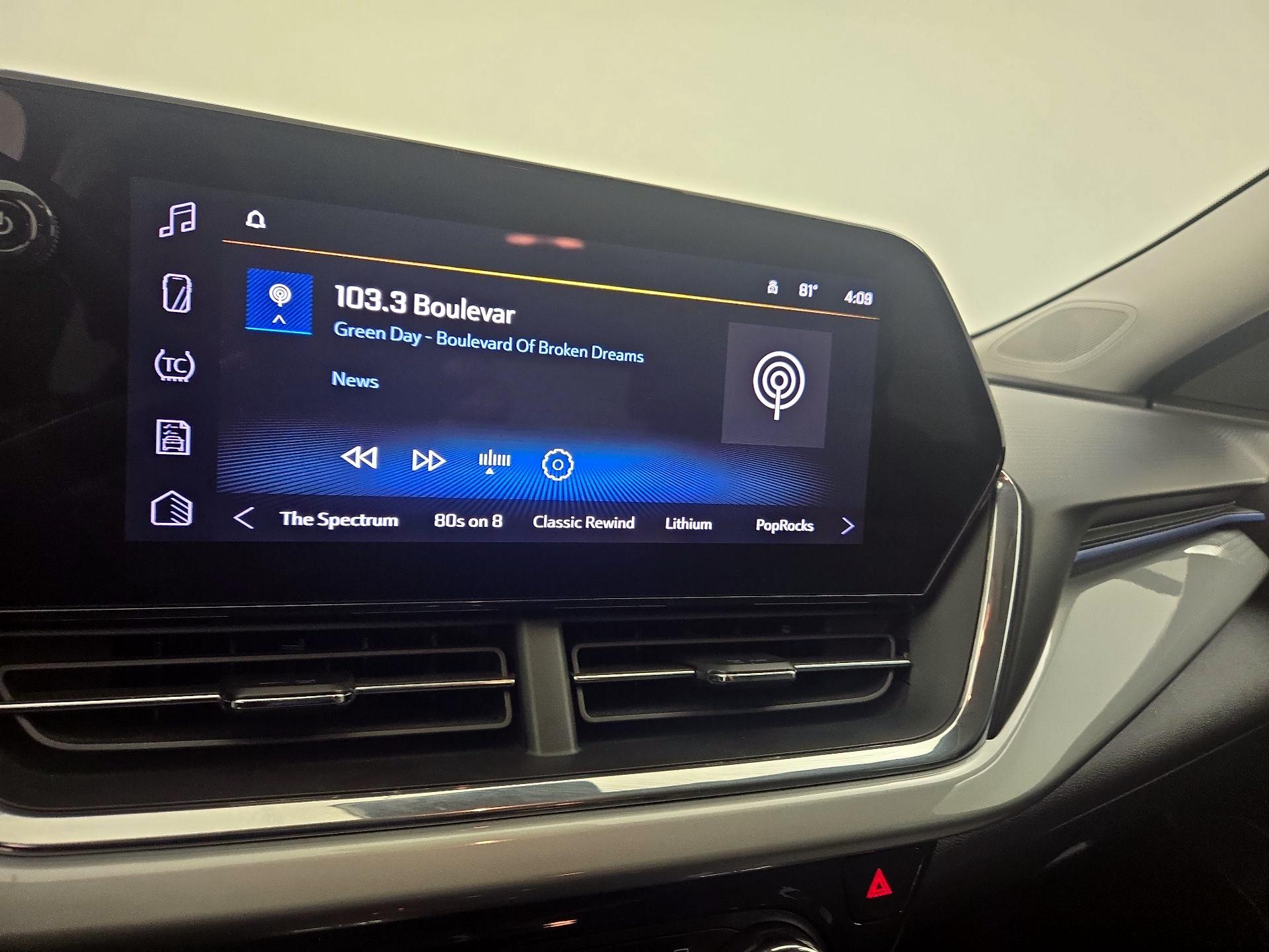 Thumbnail: 2025 Chevrolet Trax - 15