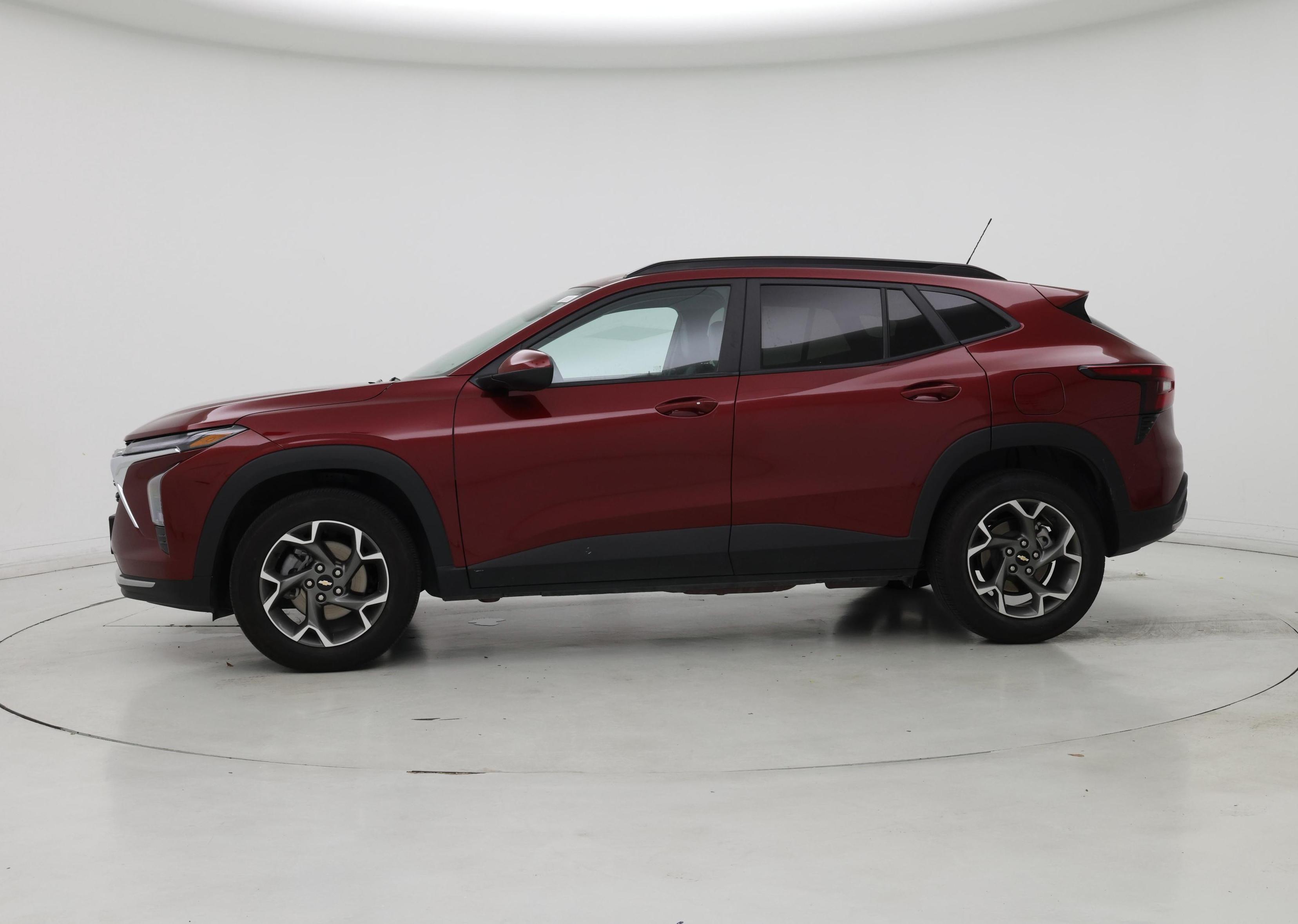 Thumbnail: 2025 Chevrolet Trax - 3