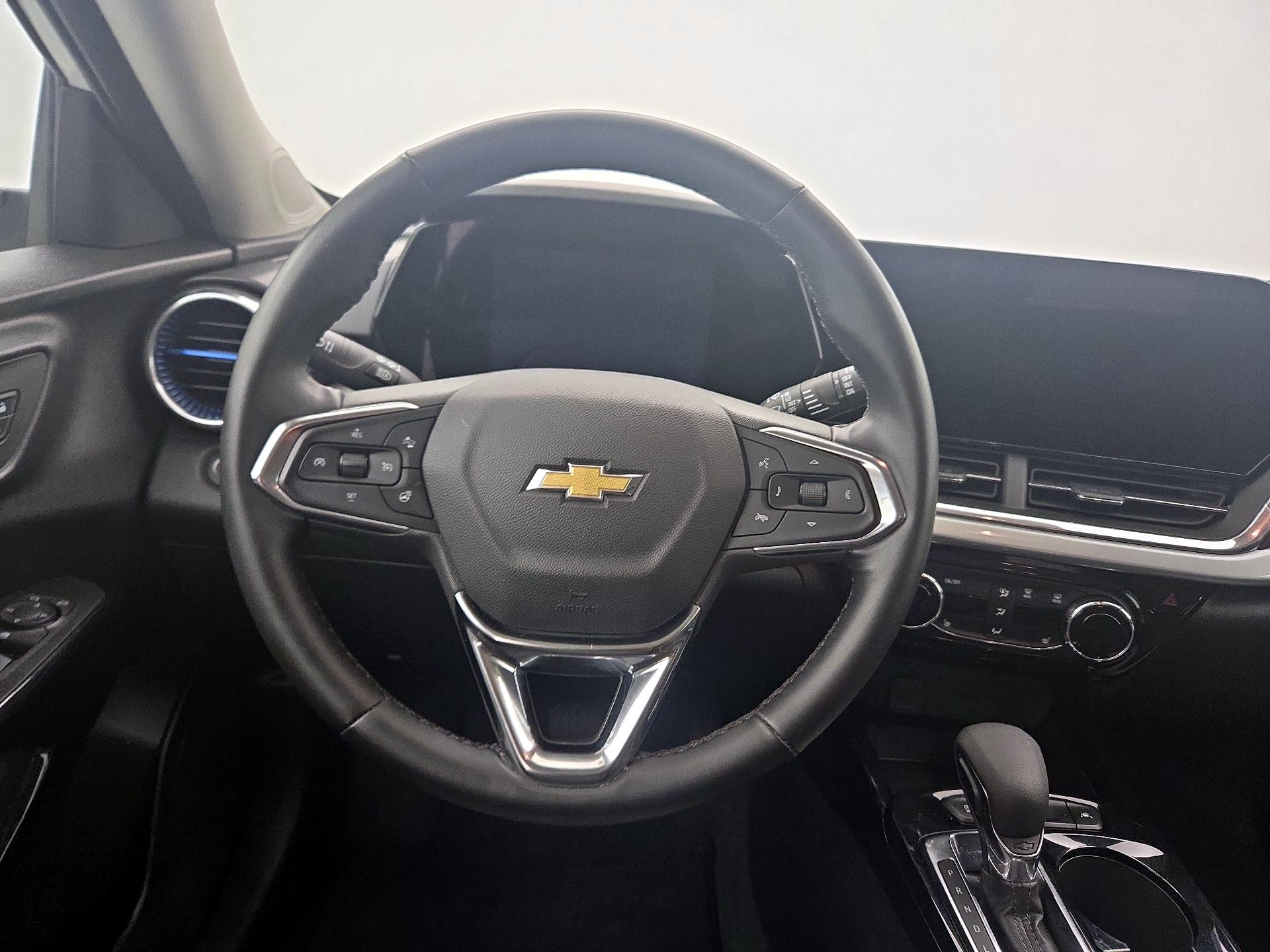 Thumbnail: 2025 Chevrolet Trax - 10