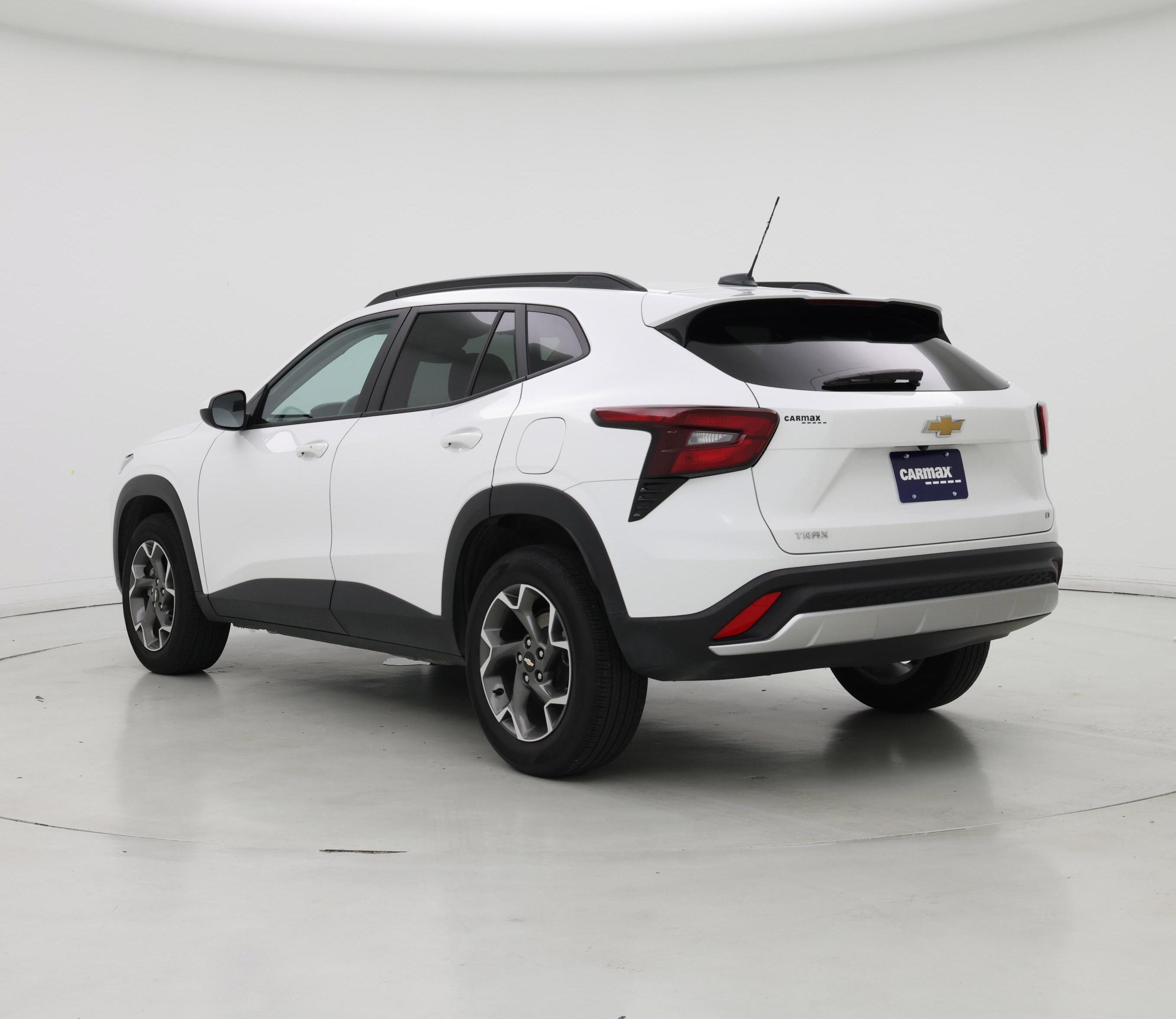 Thumbnail: 2025 Chevrolet Trax - 2