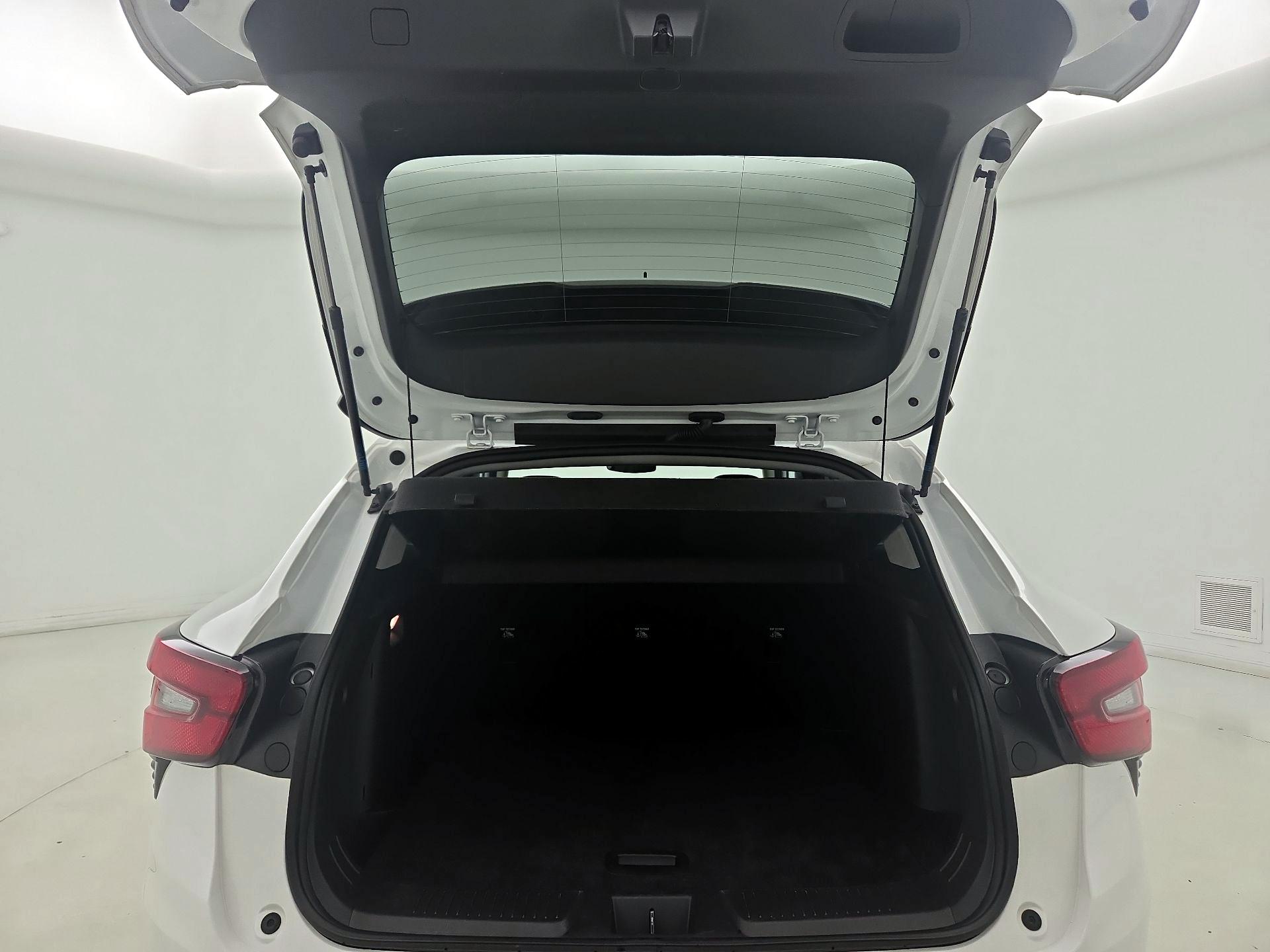 Thumbnail: 2025 Chevrolet Trax - 20